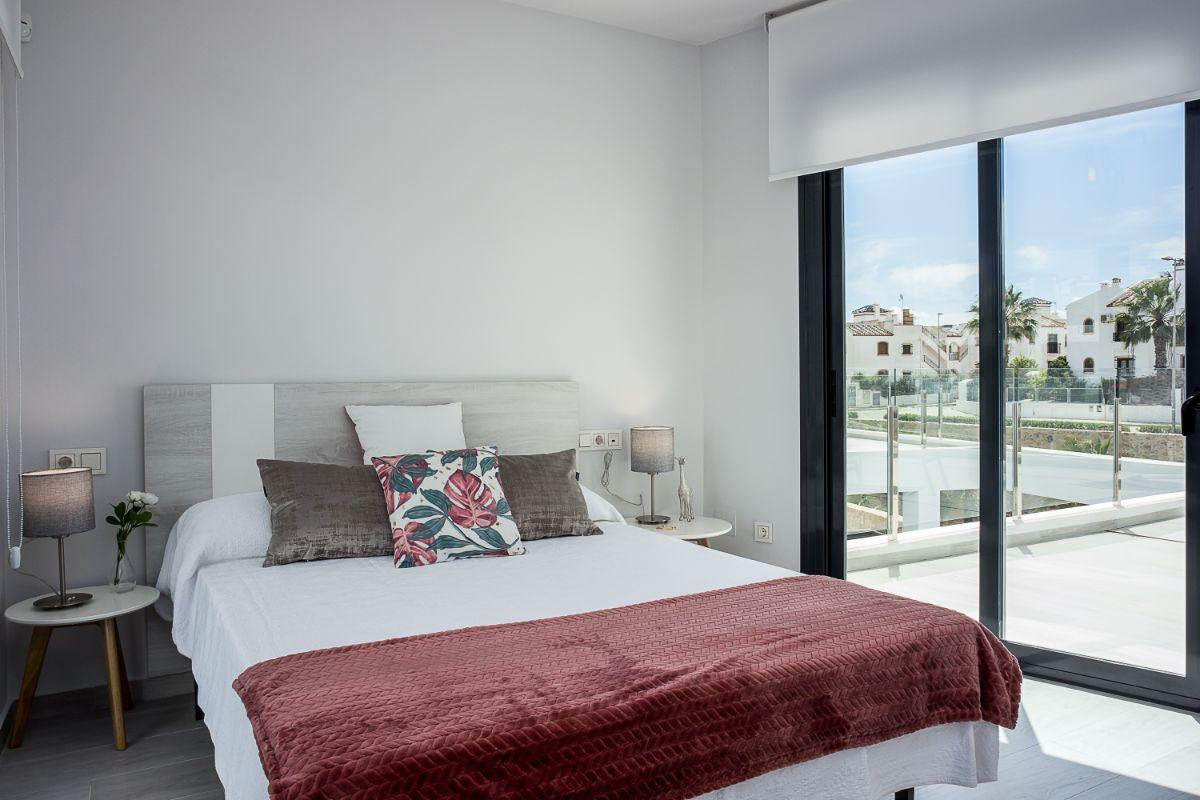 For sale of apartment in Orihuela Costa
