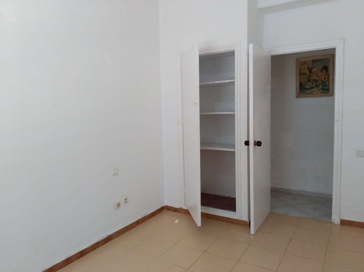 For rent of flat in San Fernando