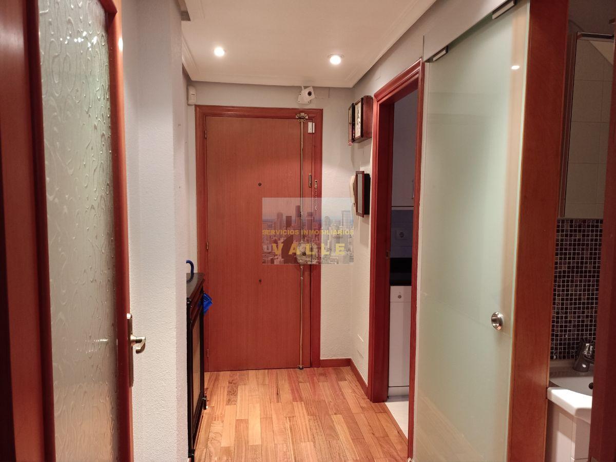 For sale of flat in Maliaño