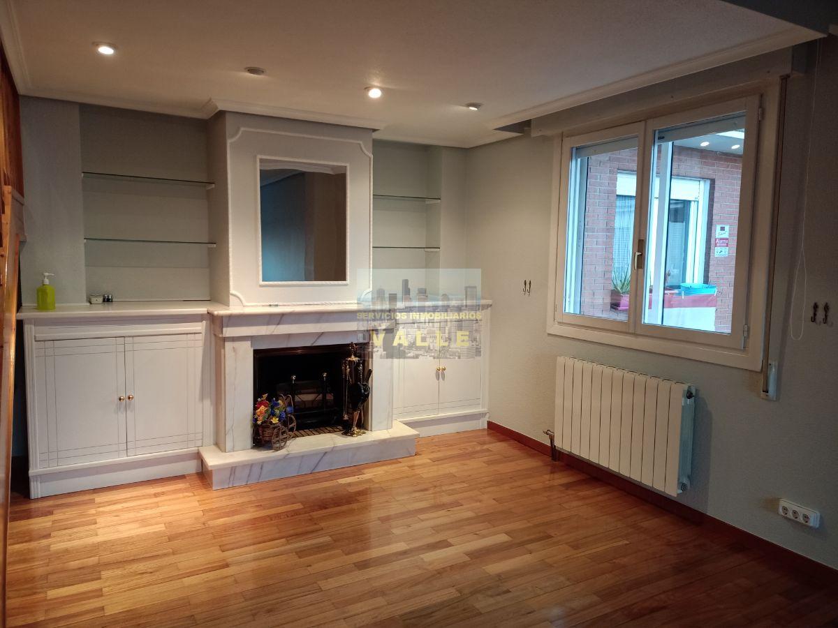 For sale of flat in Maliaño