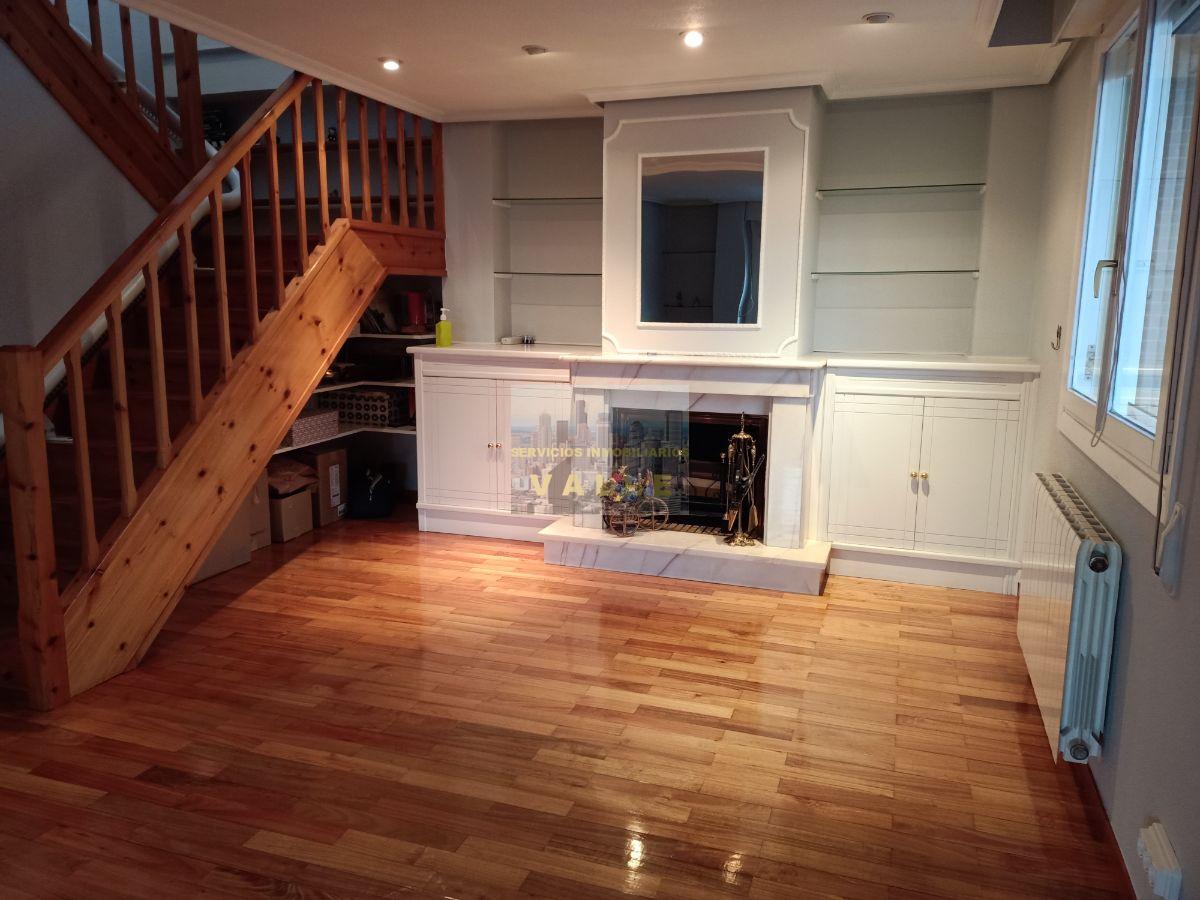 For sale of flat in Maliaño