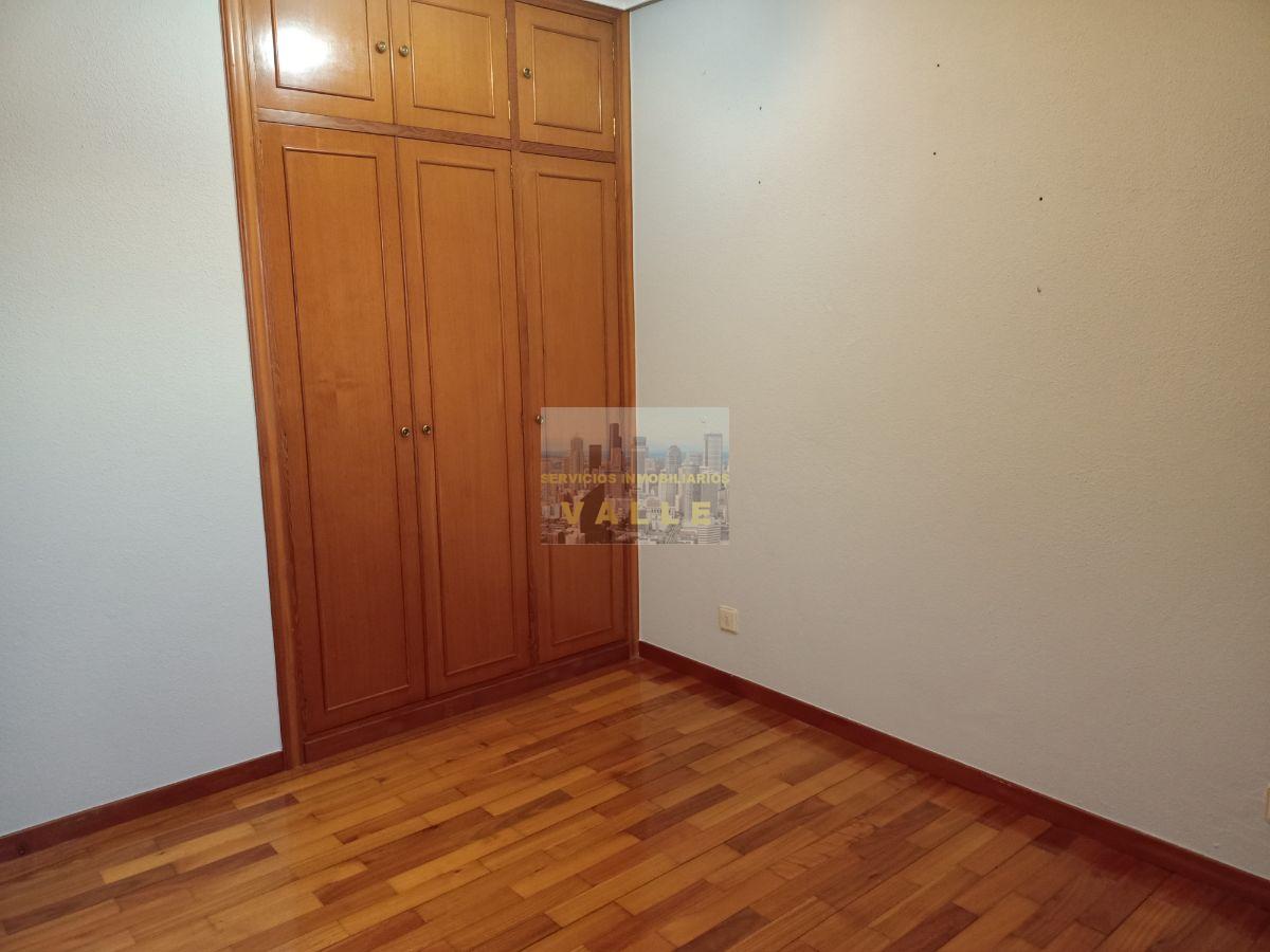 For sale of flat in Maliaño