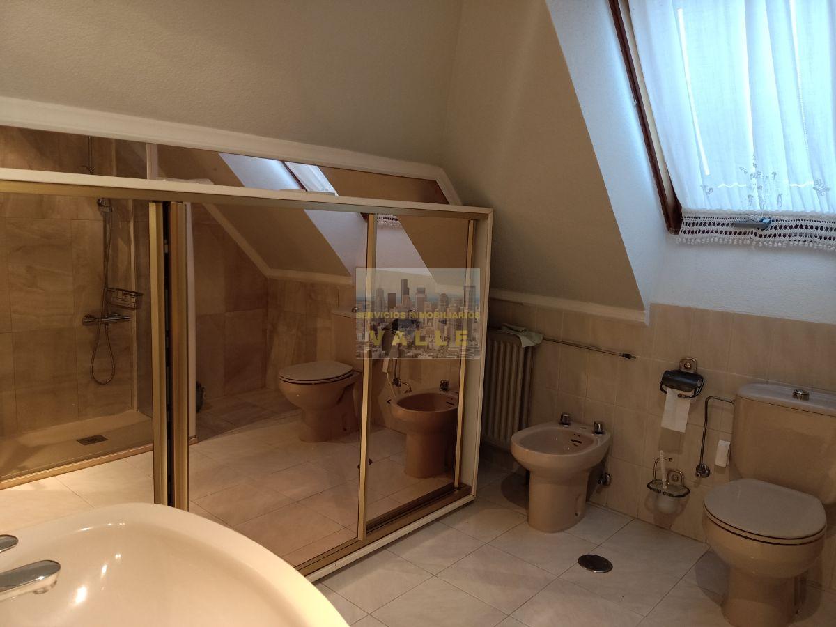 For sale of flat in Maliaño