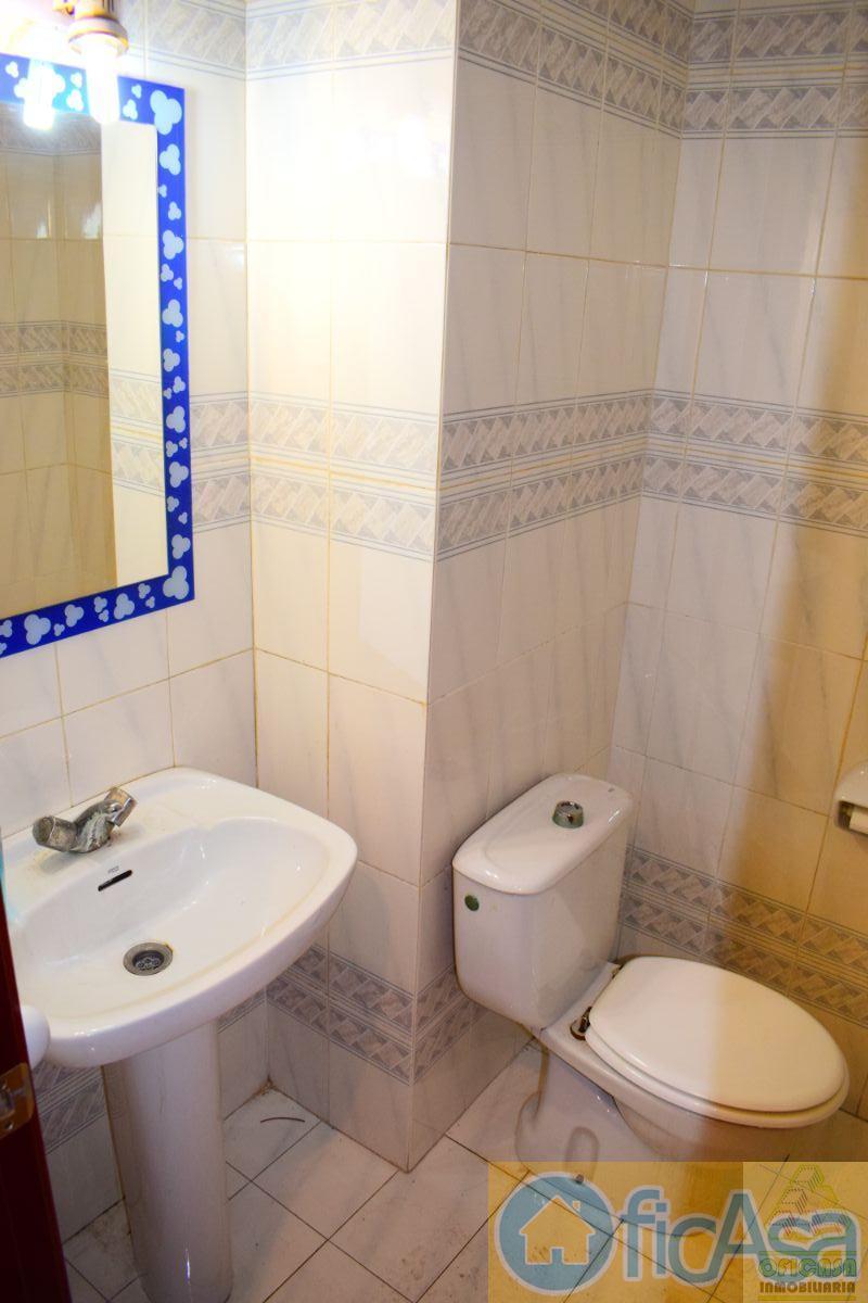 For rent of commercial in Castellón