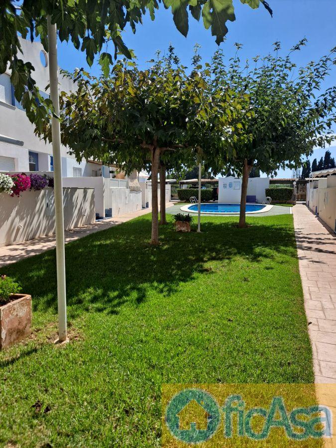 For sale of house in Almazora