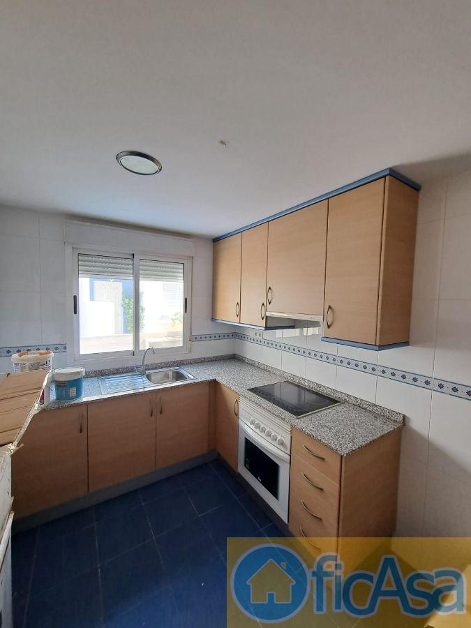 For sale of house in Almazora