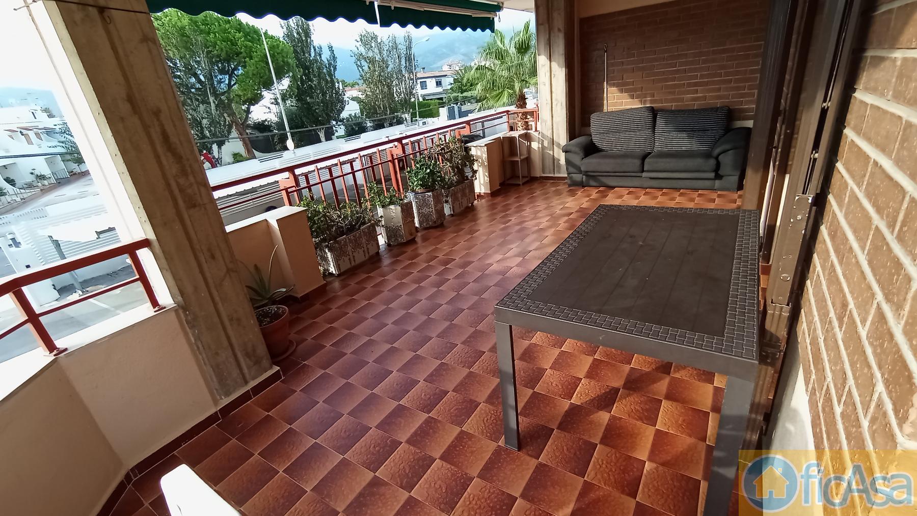 For sale of apartment in Benicasim