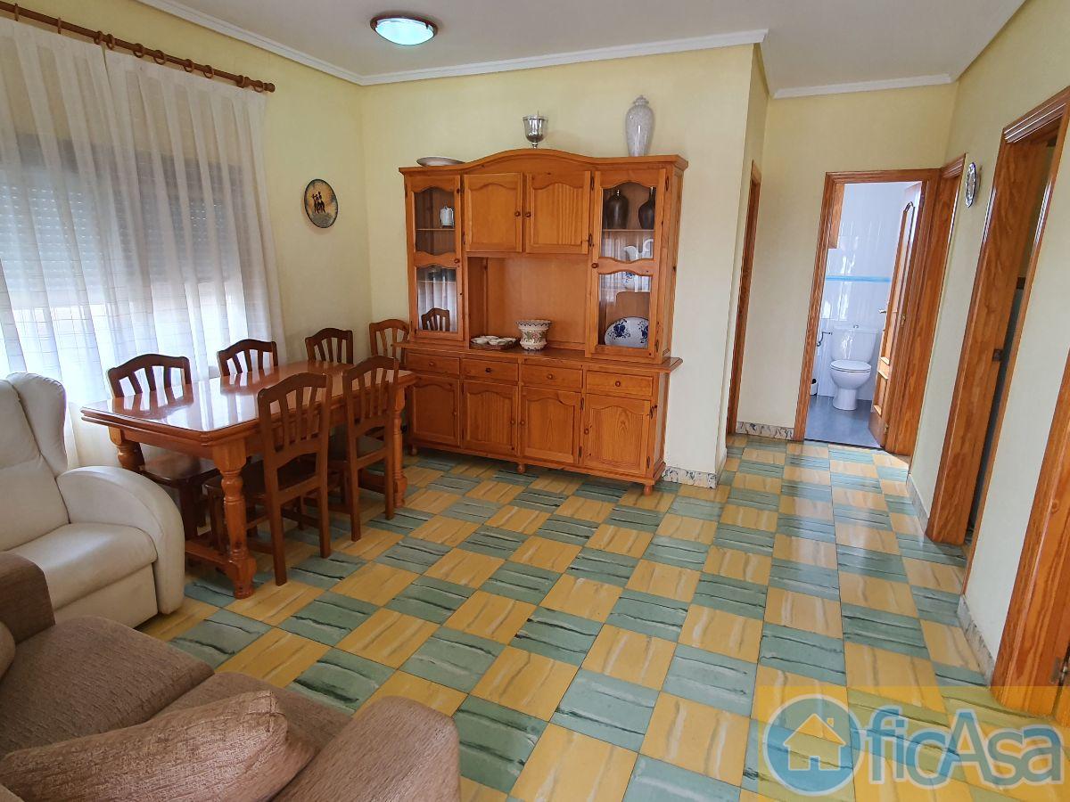 For sale of house in Almazora