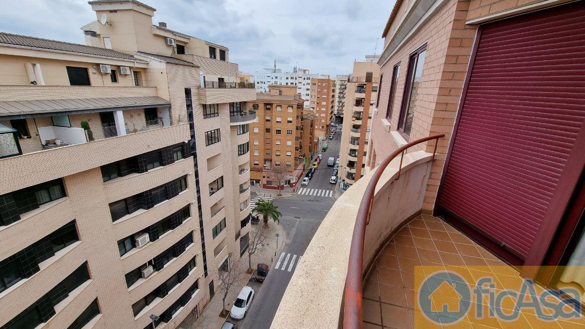 For sale of penthouse in Castellón