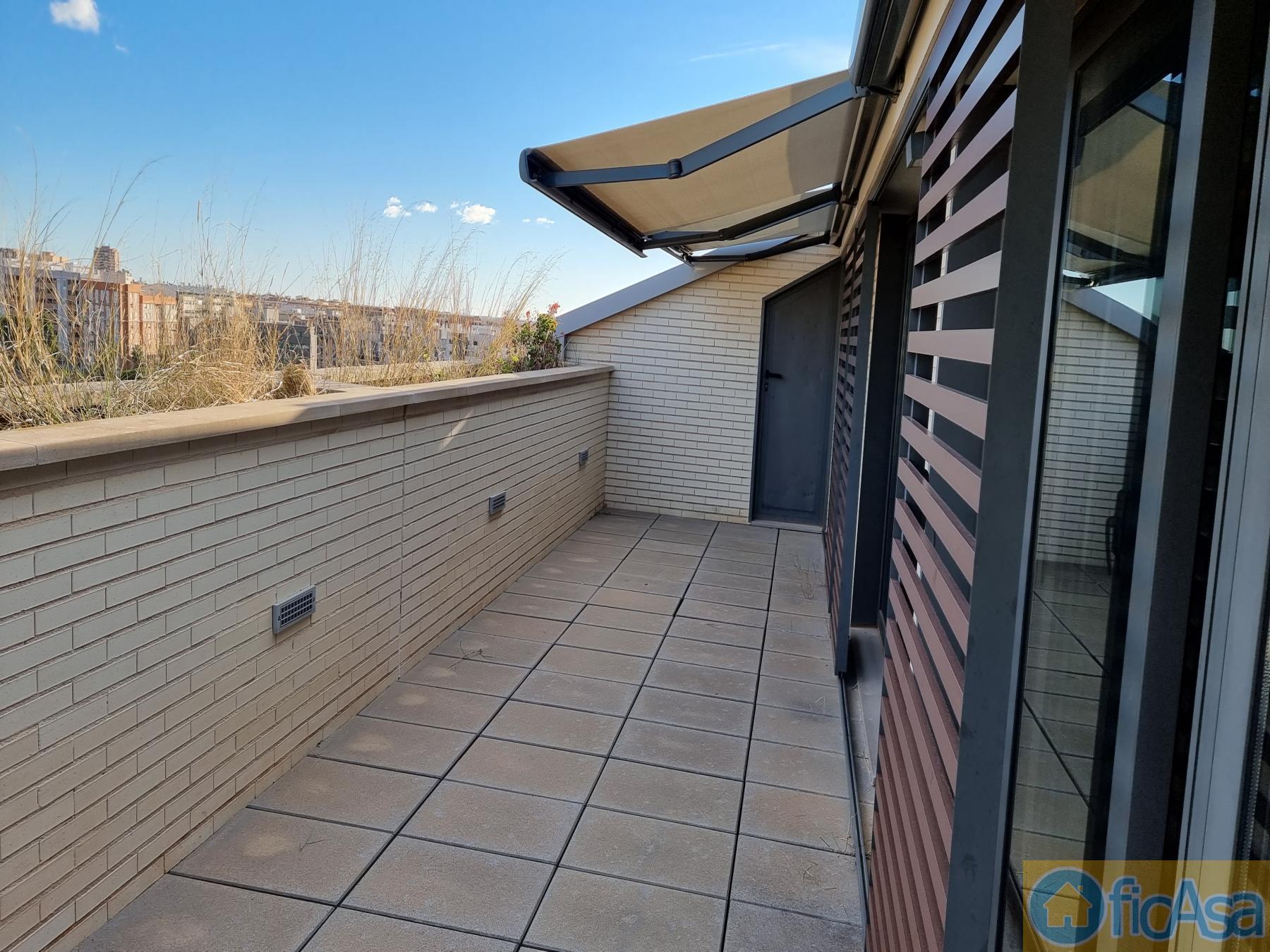 For sale of penthouse in Castellón