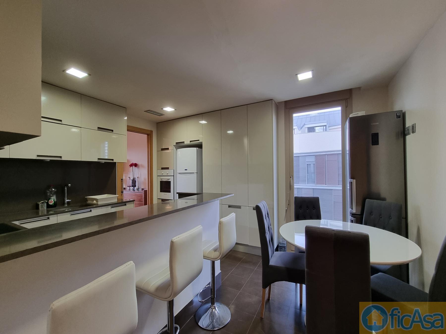 For sale of penthouse in Castellón