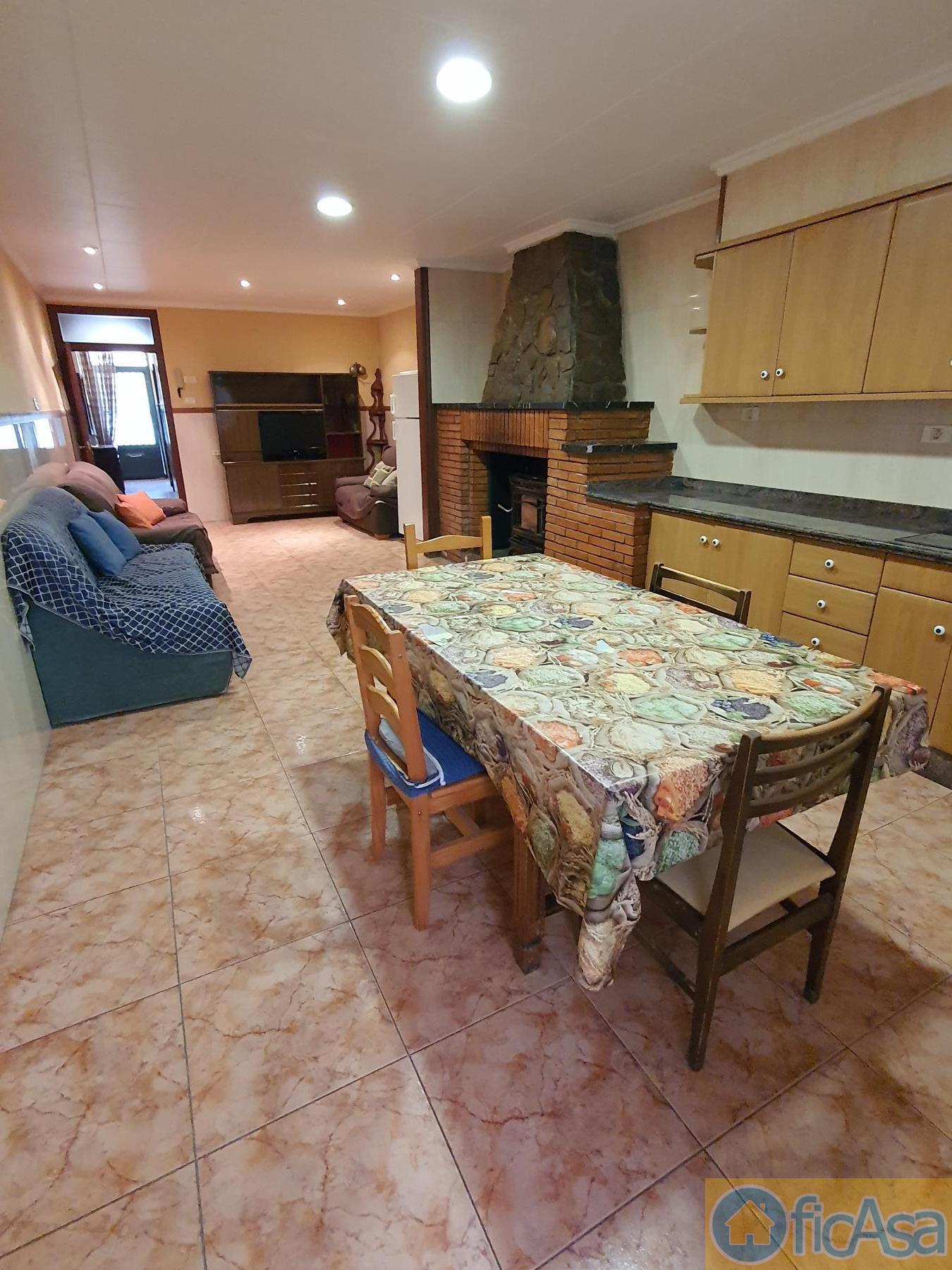 For sale of house in Almazora