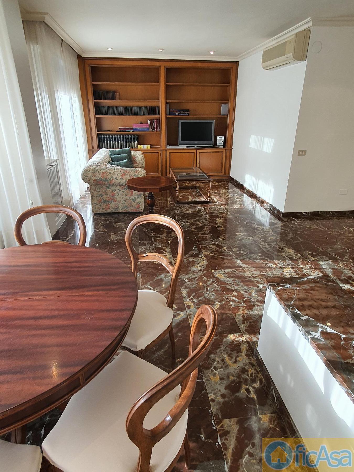 For sale of flat in Castellón