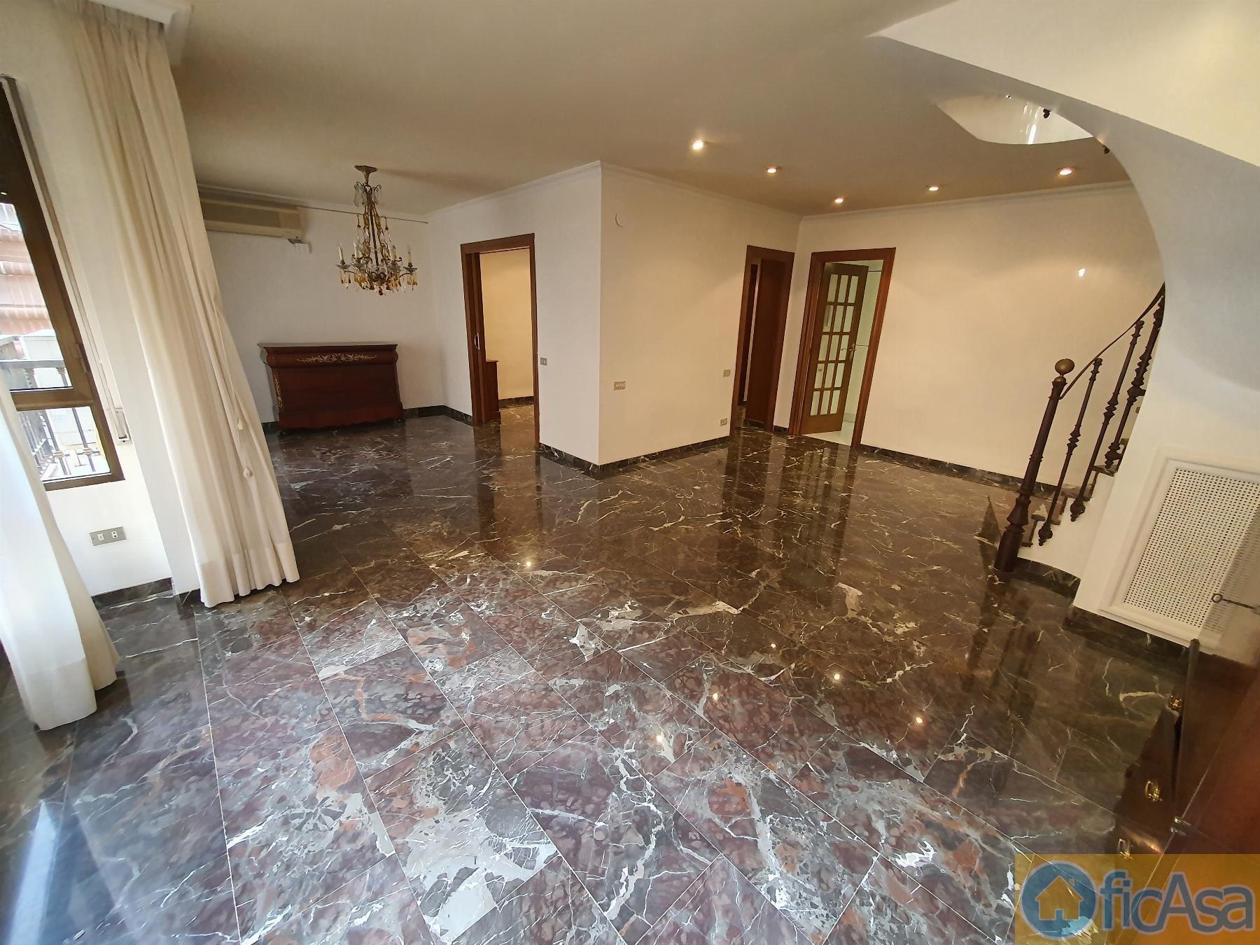 For sale of flat in Castellón