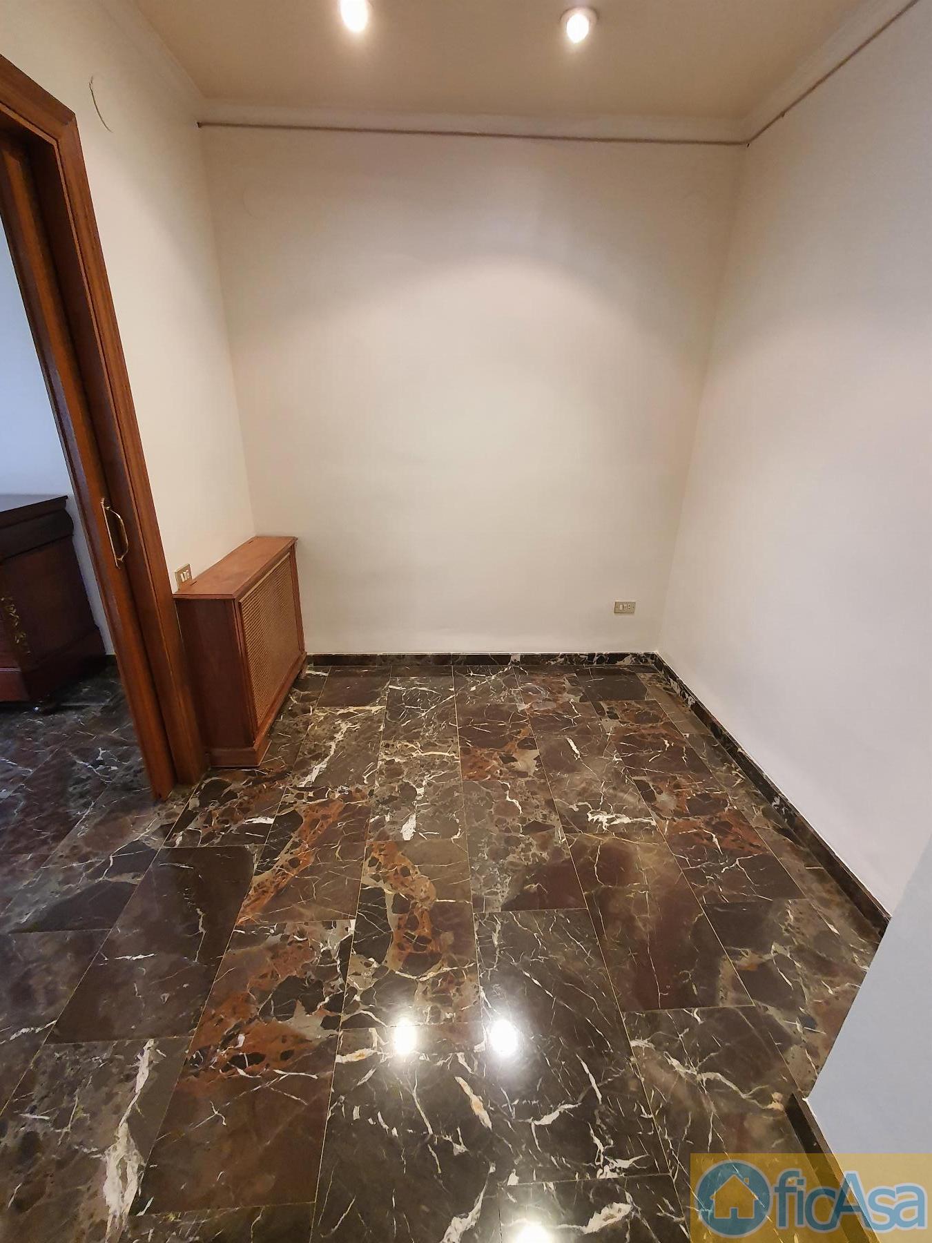 For sale of flat in Castellón