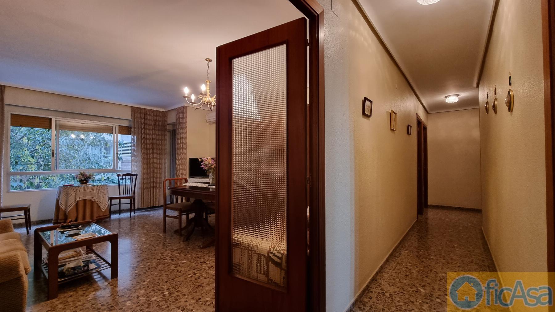 For sale of flat in Castellón