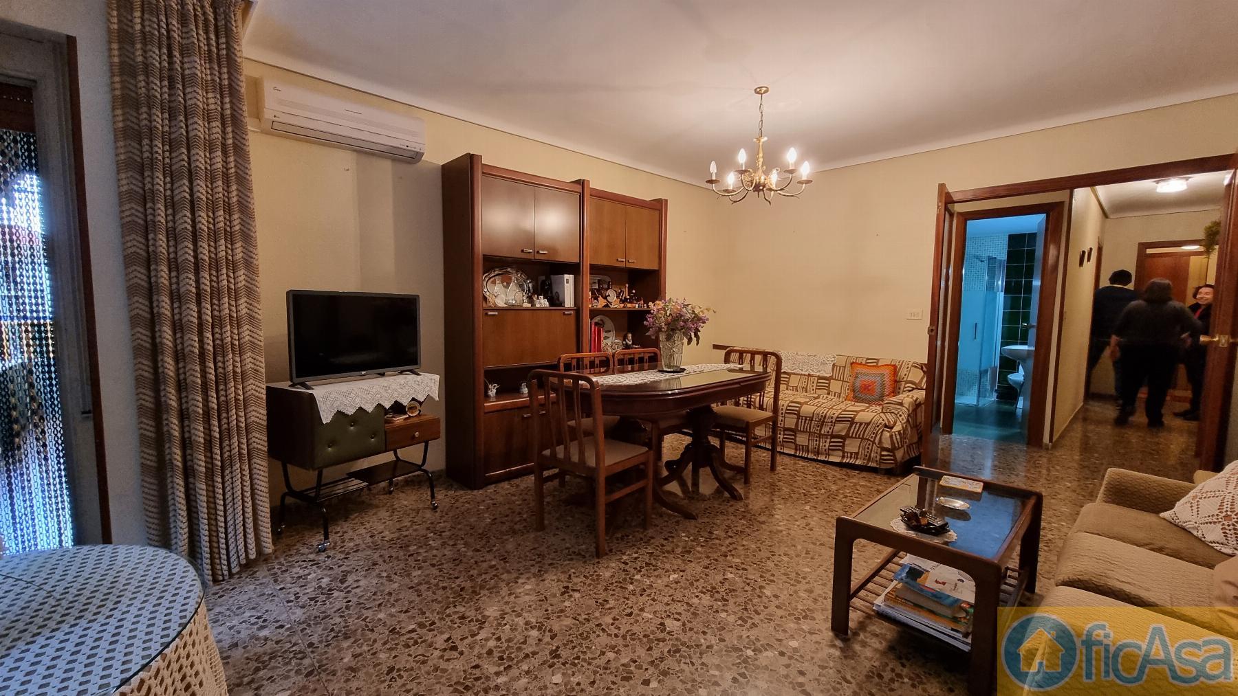 For sale of flat in Castellón