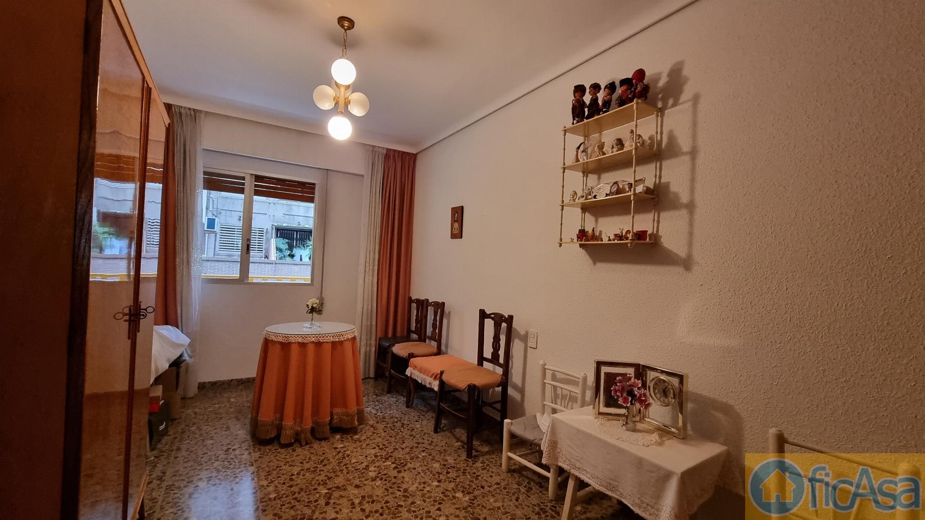 For sale of flat in Castellón