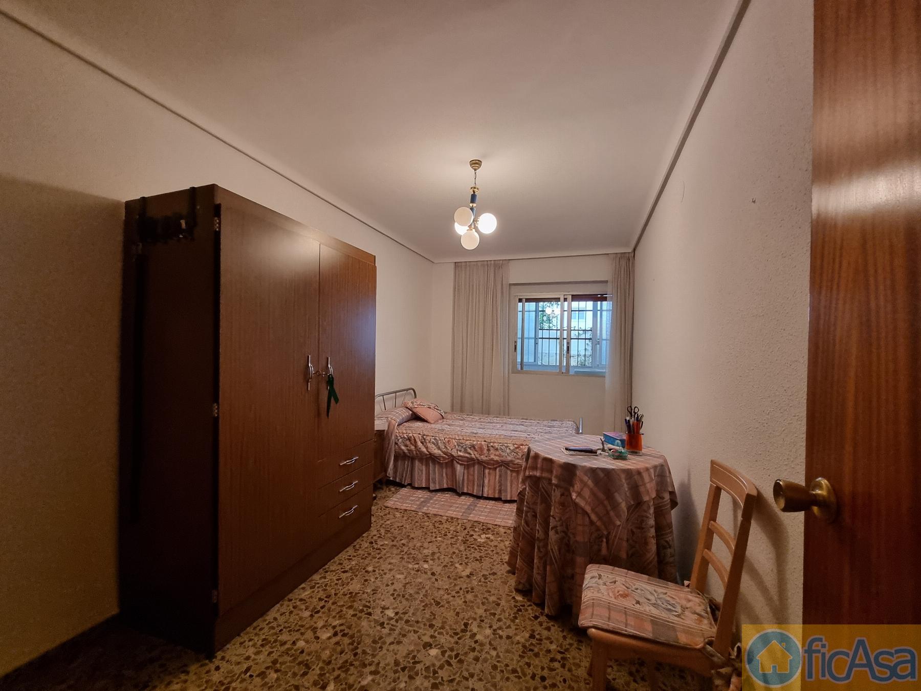 For sale of flat in Castellón