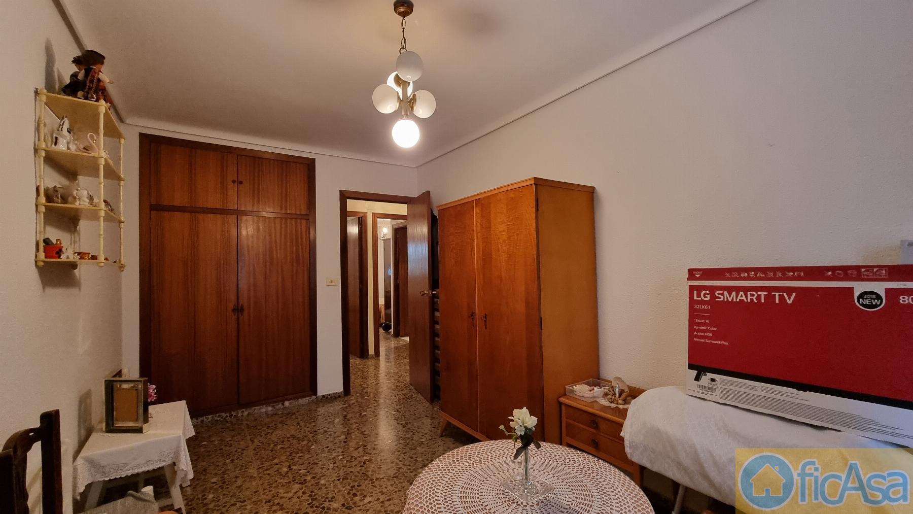 For sale of flat in Castellón