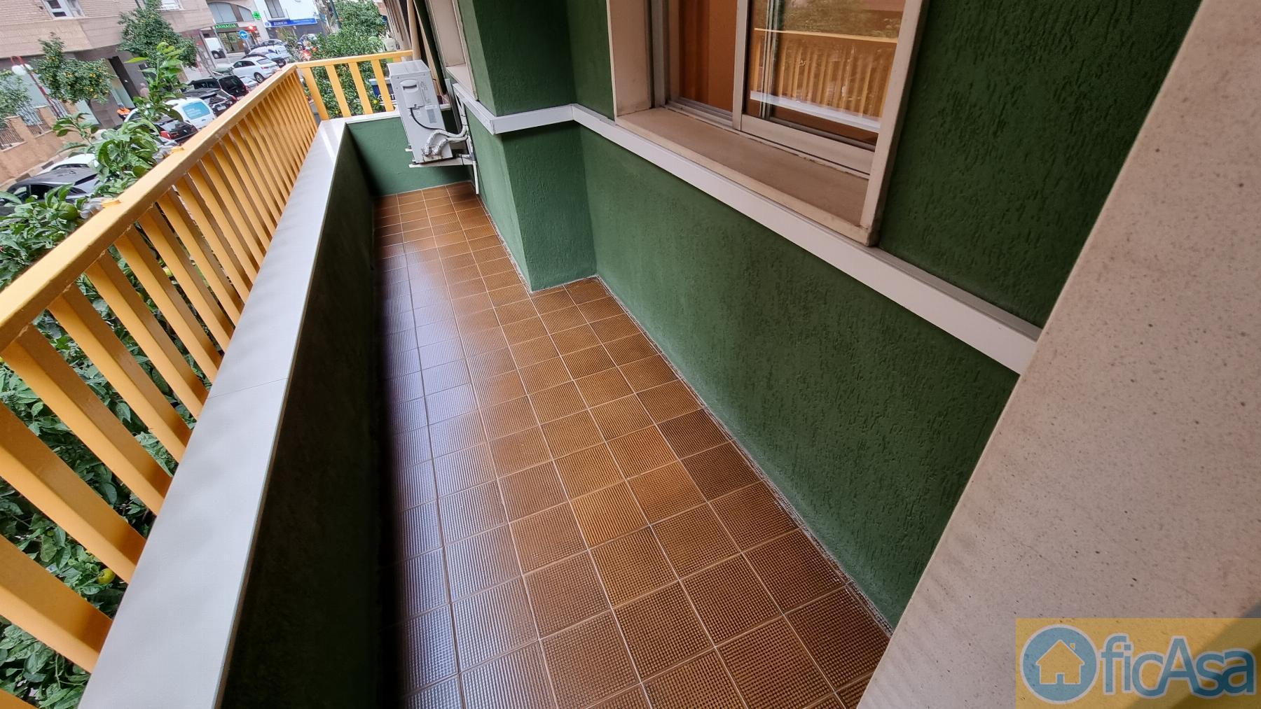 For sale of flat in Castellón