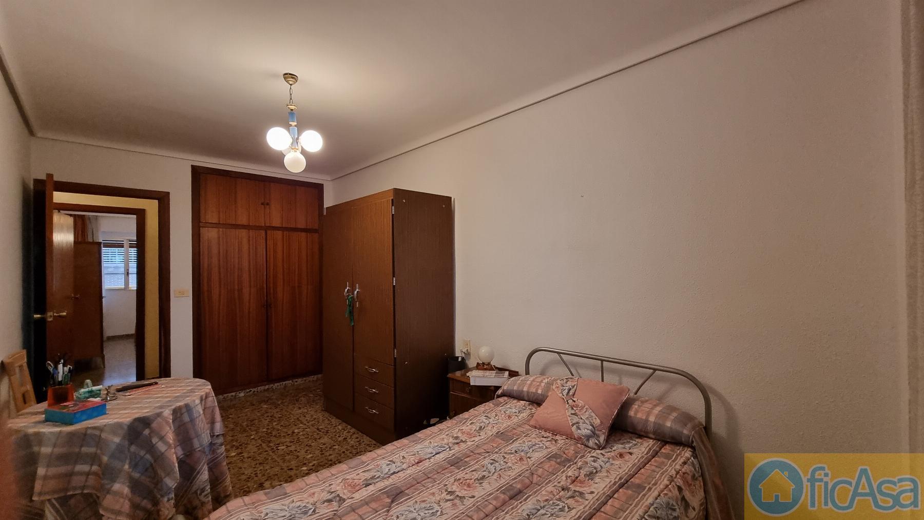 For sale of flat in Castellón