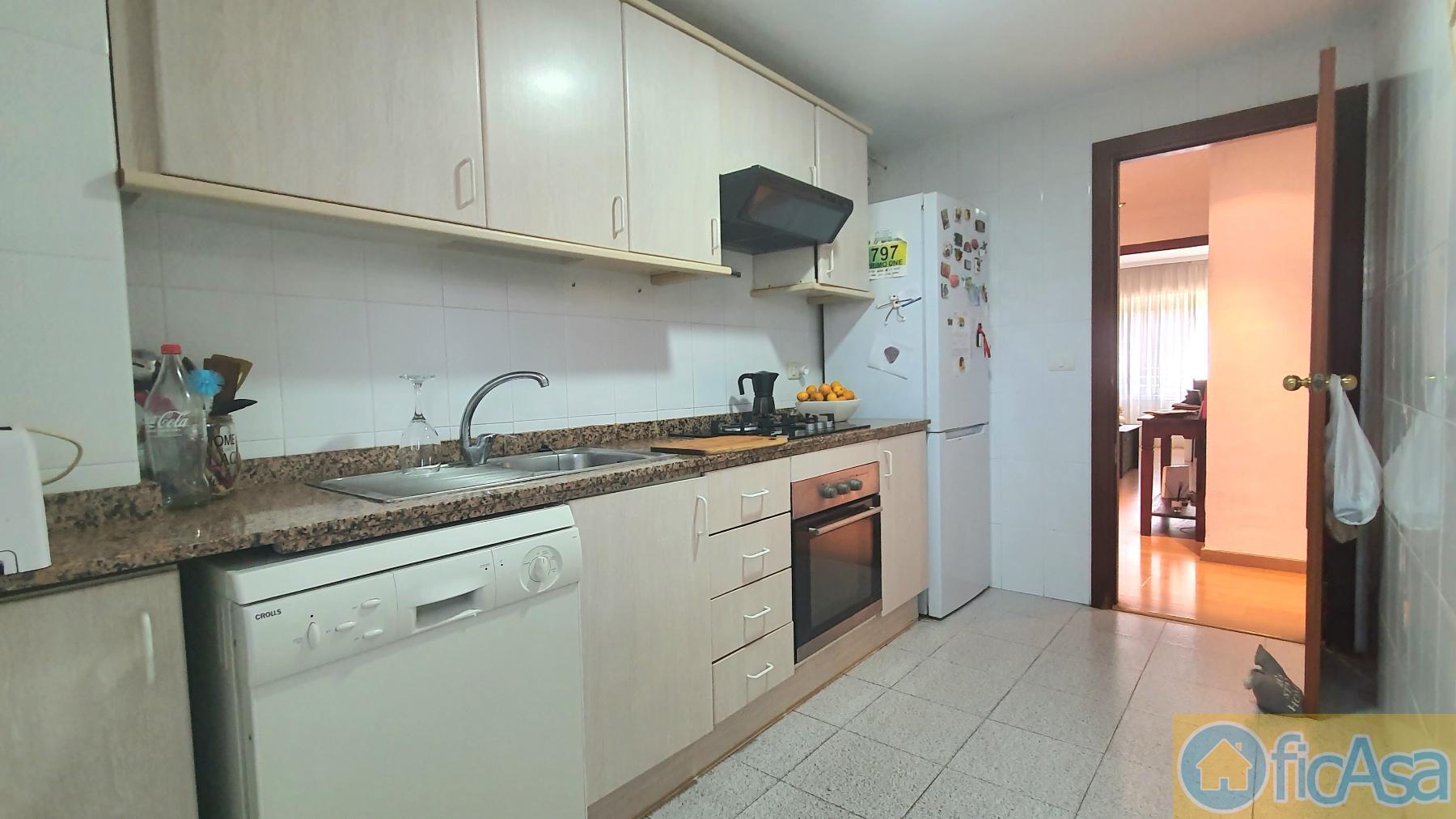 For sale of flat in Castellón