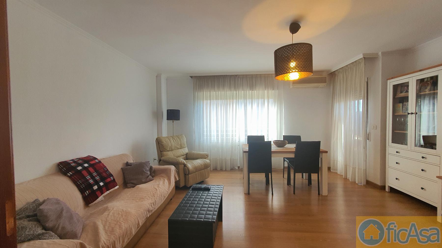 For sale of flat in Castellón