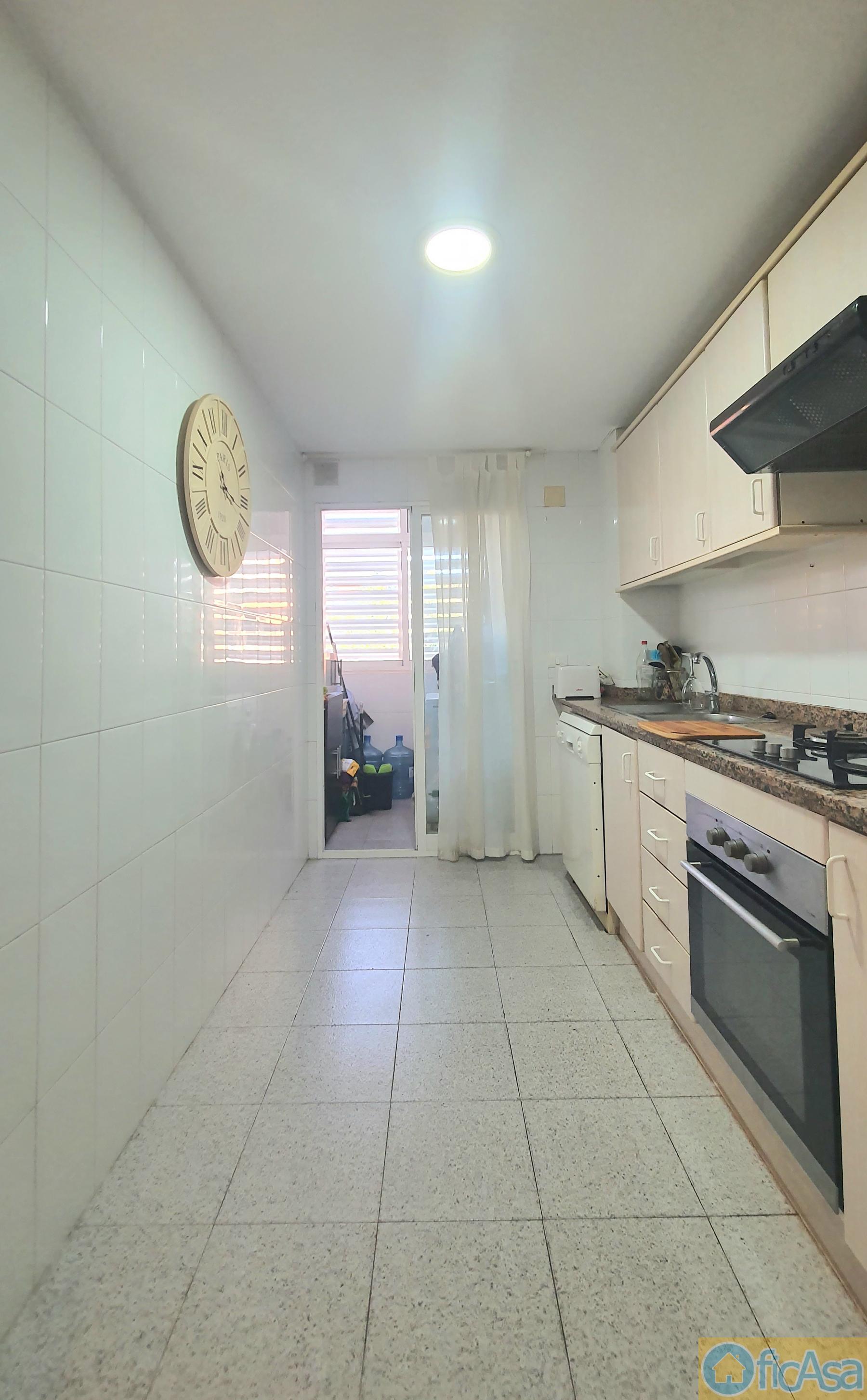 For sale of flat in Castellón