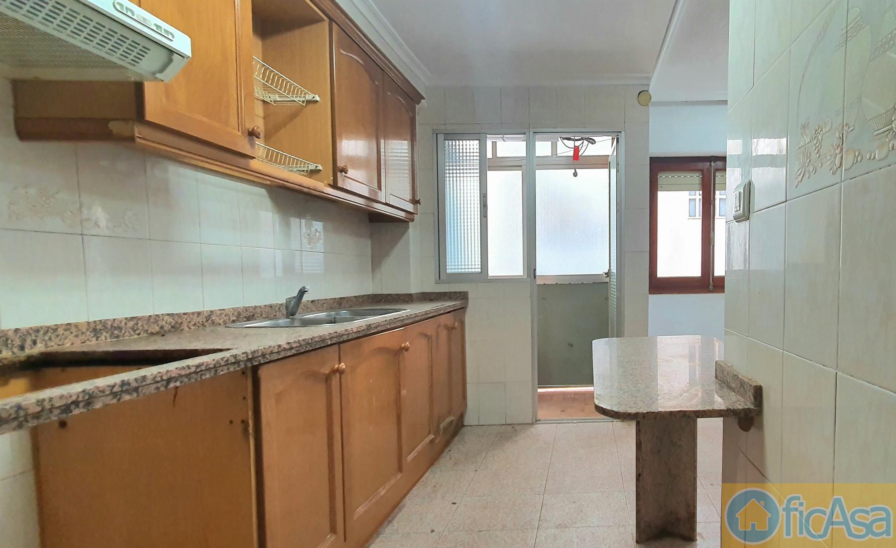 For sale of flat in Castellón
