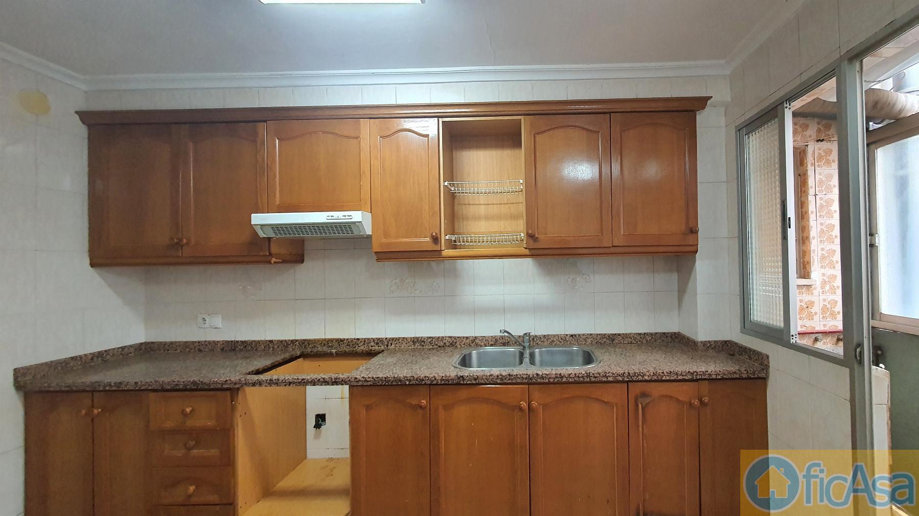 For sale of flat in Castellón