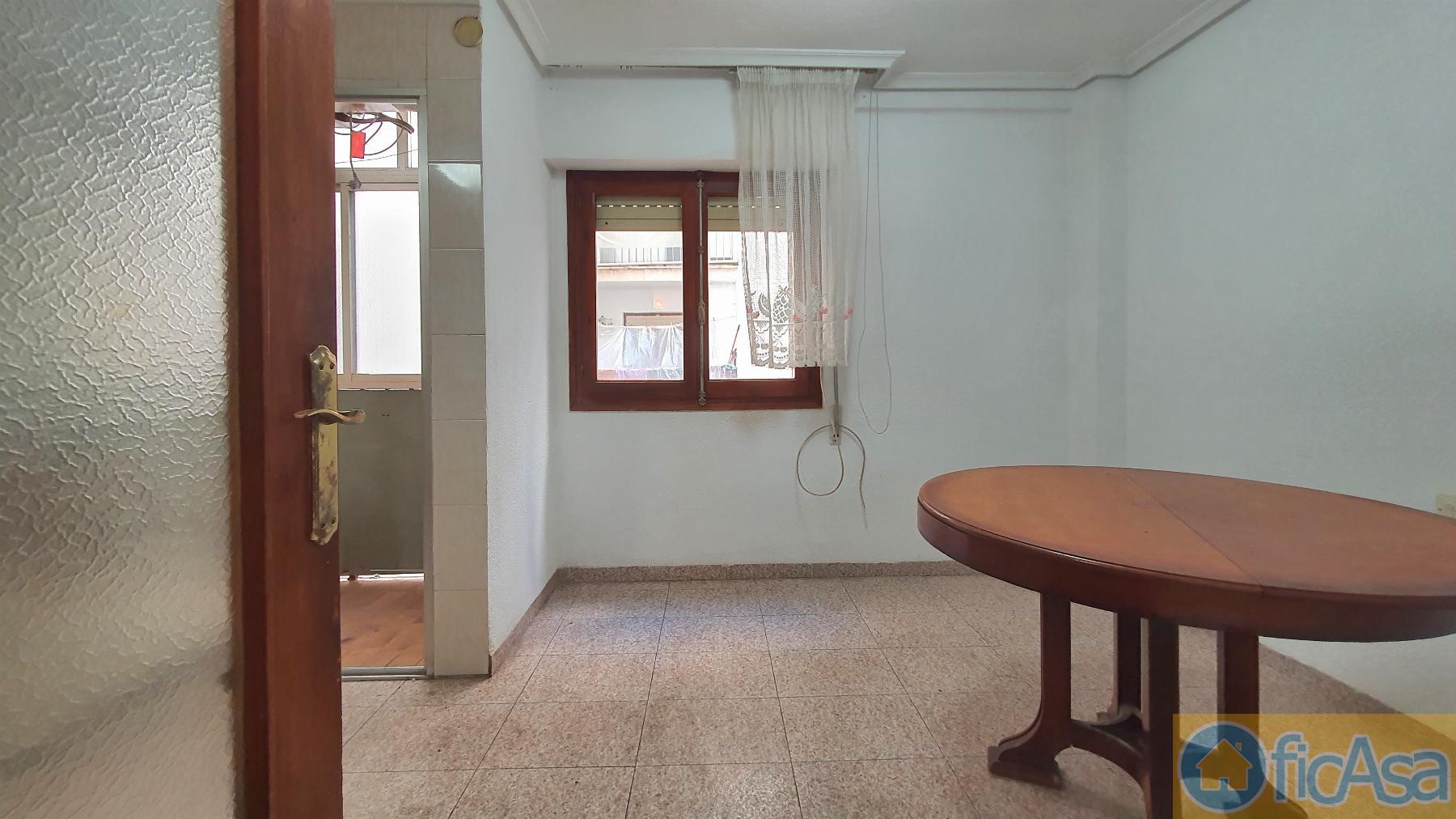 For sale of flat in Castellón
