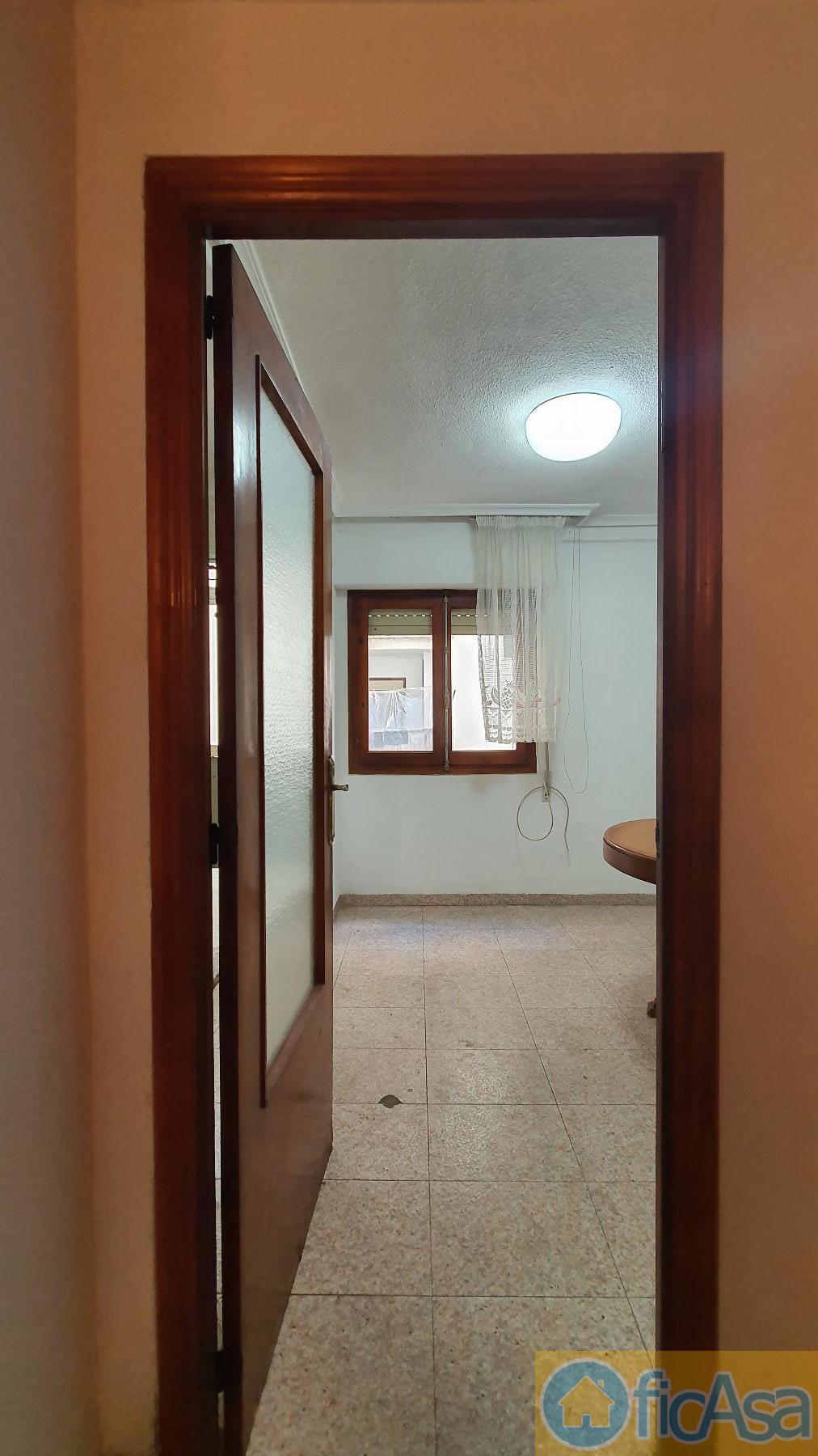 For sale of flat in Castellón