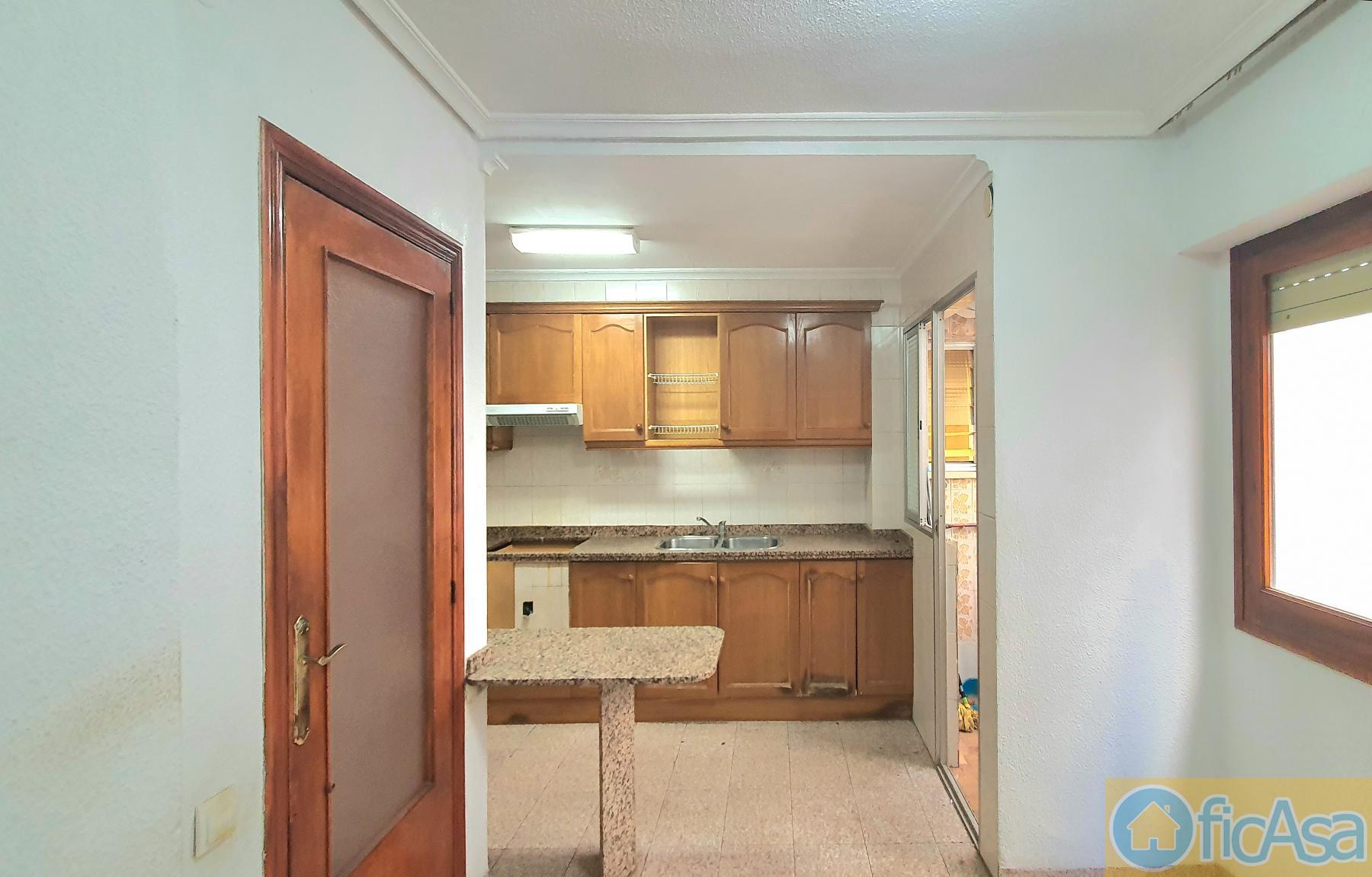For sale of flat in Castellón