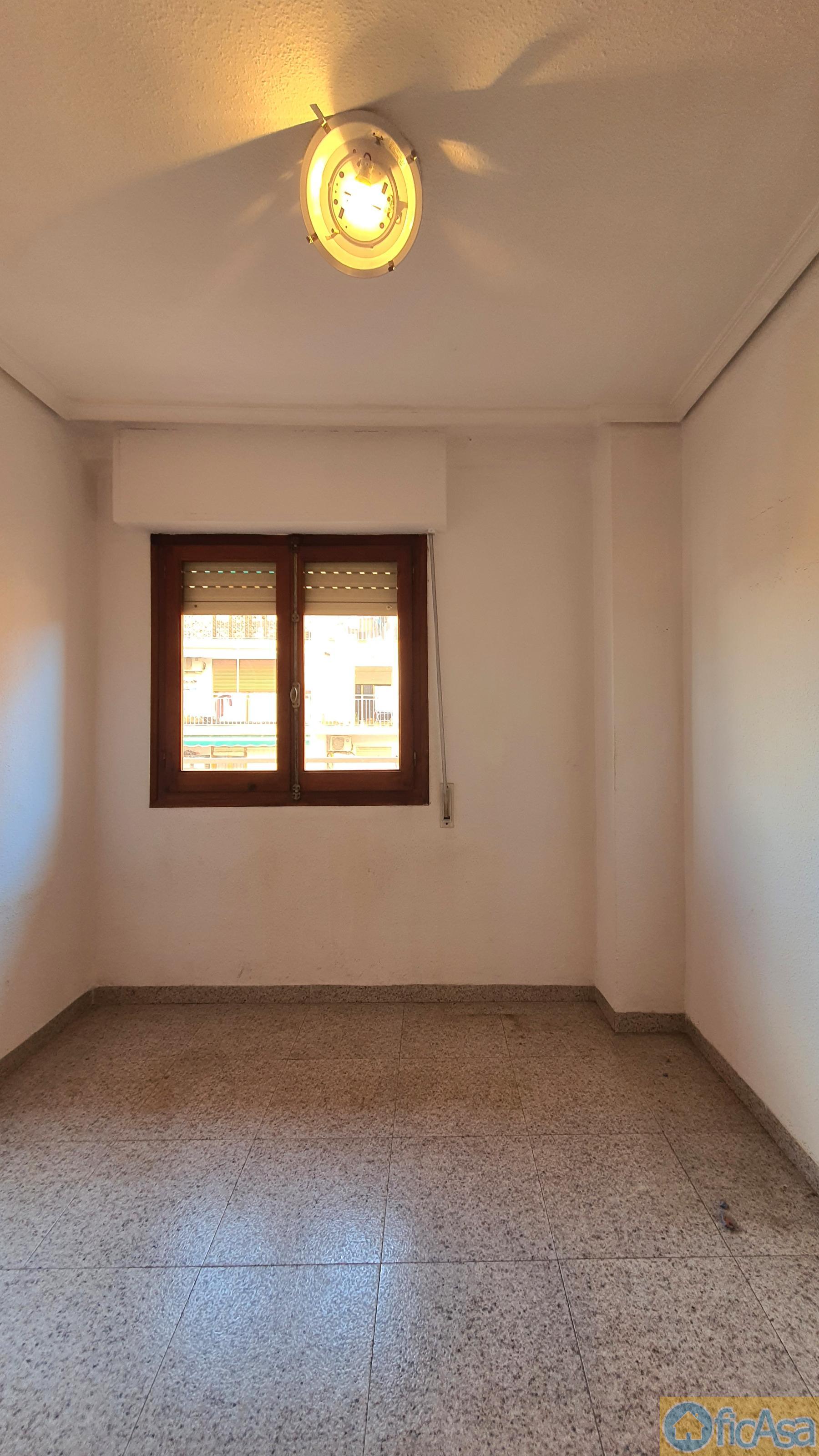 For sale of flat in Castellón