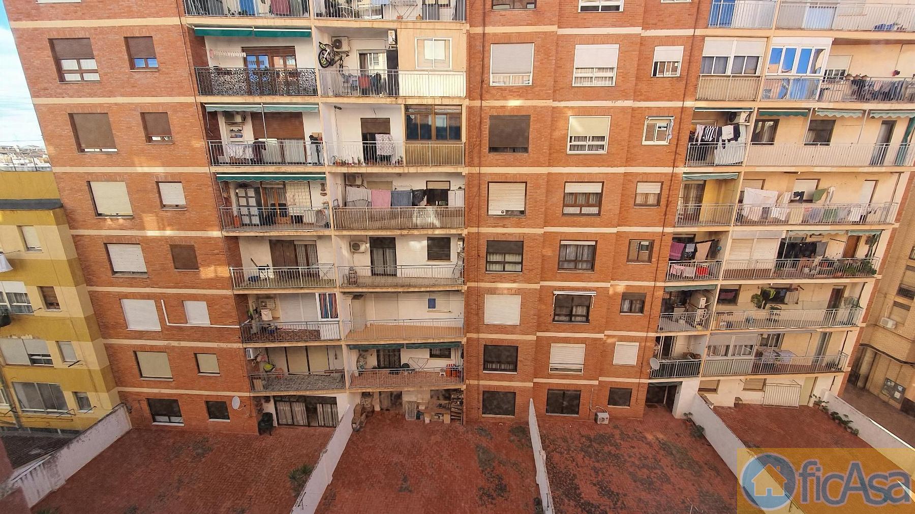 For sale of flat in Castellón