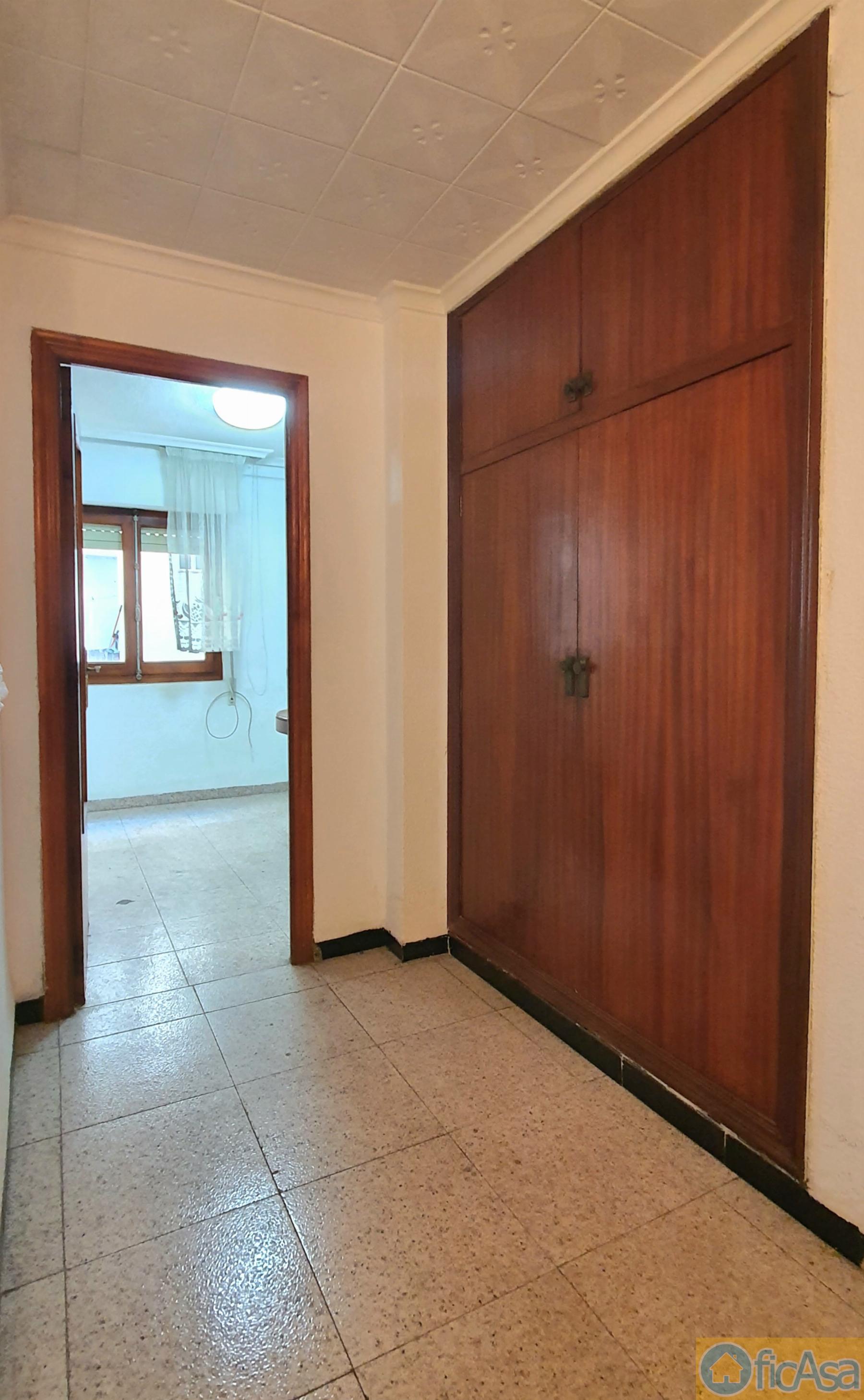 For sale of flat in Castellón