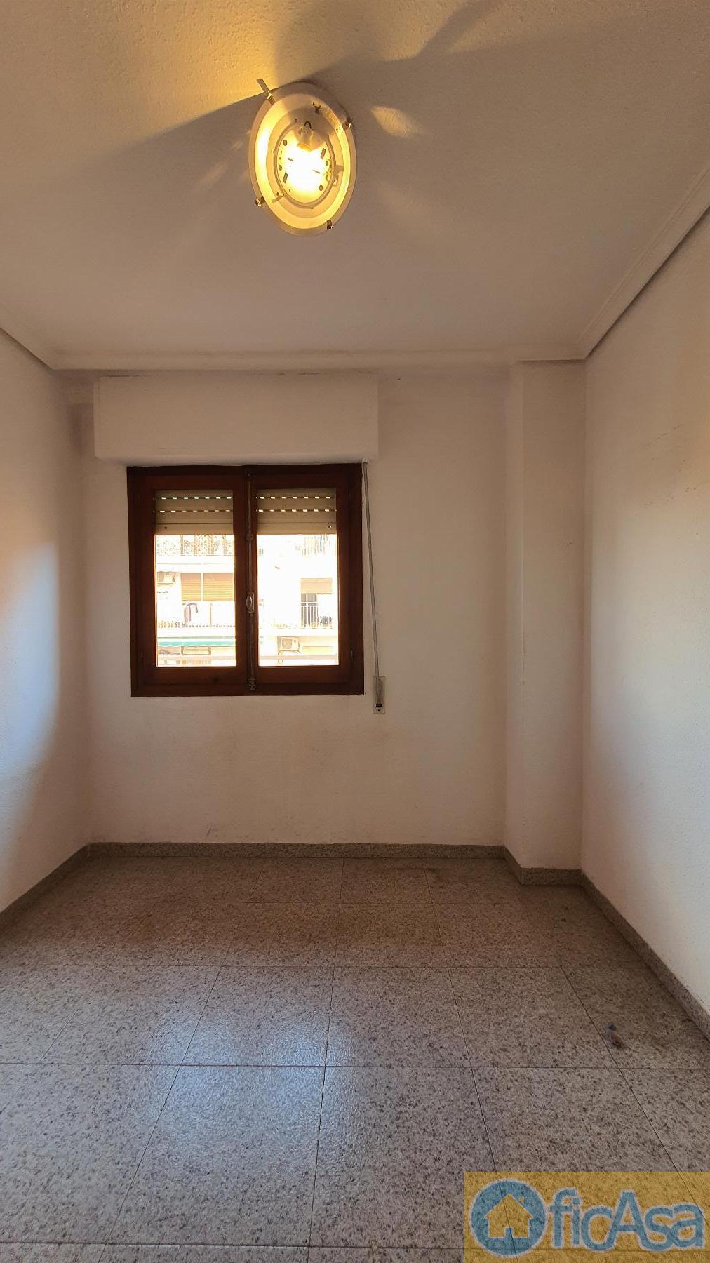 For sale of flat in Castellón