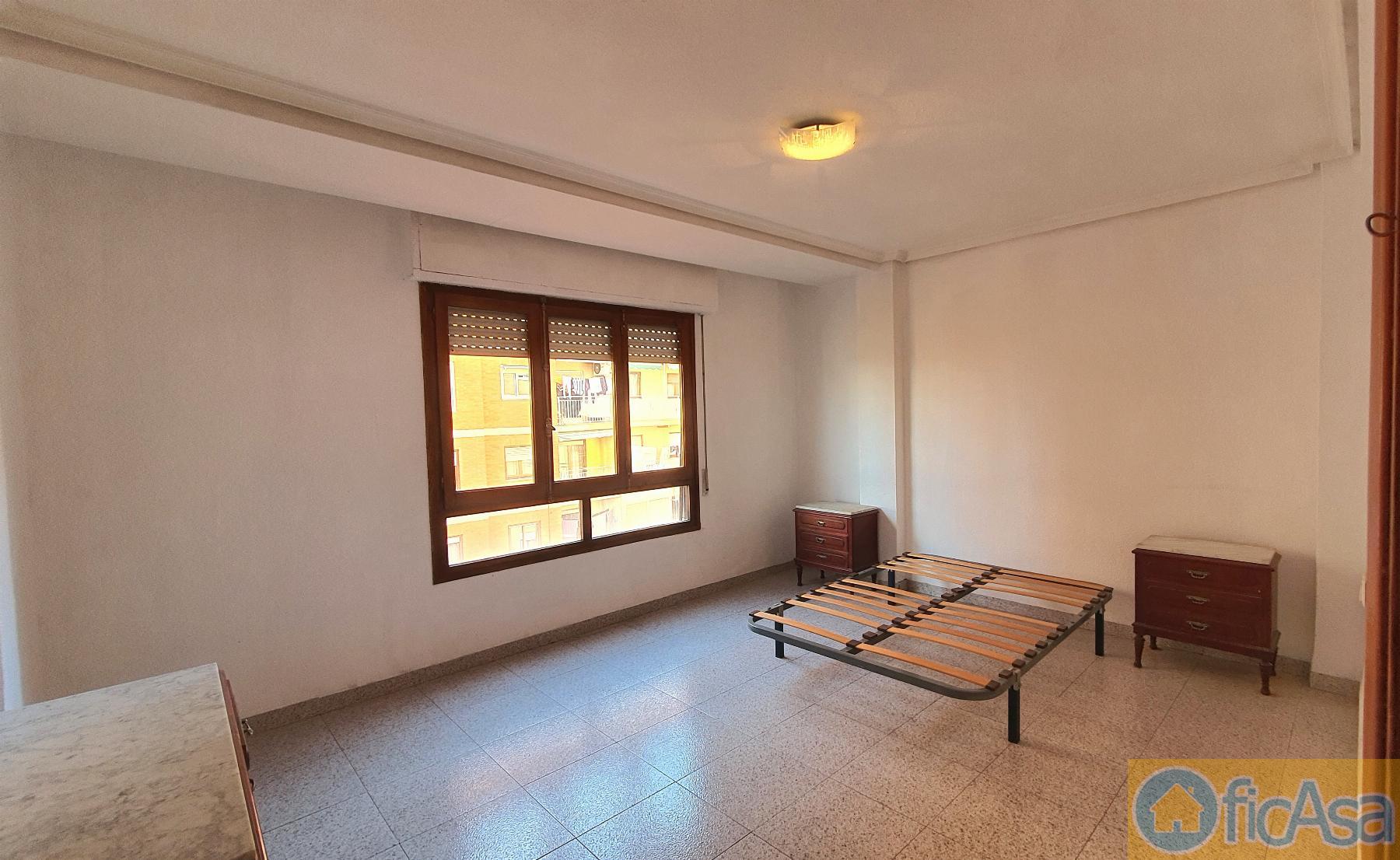 For sale of flat in Castellón