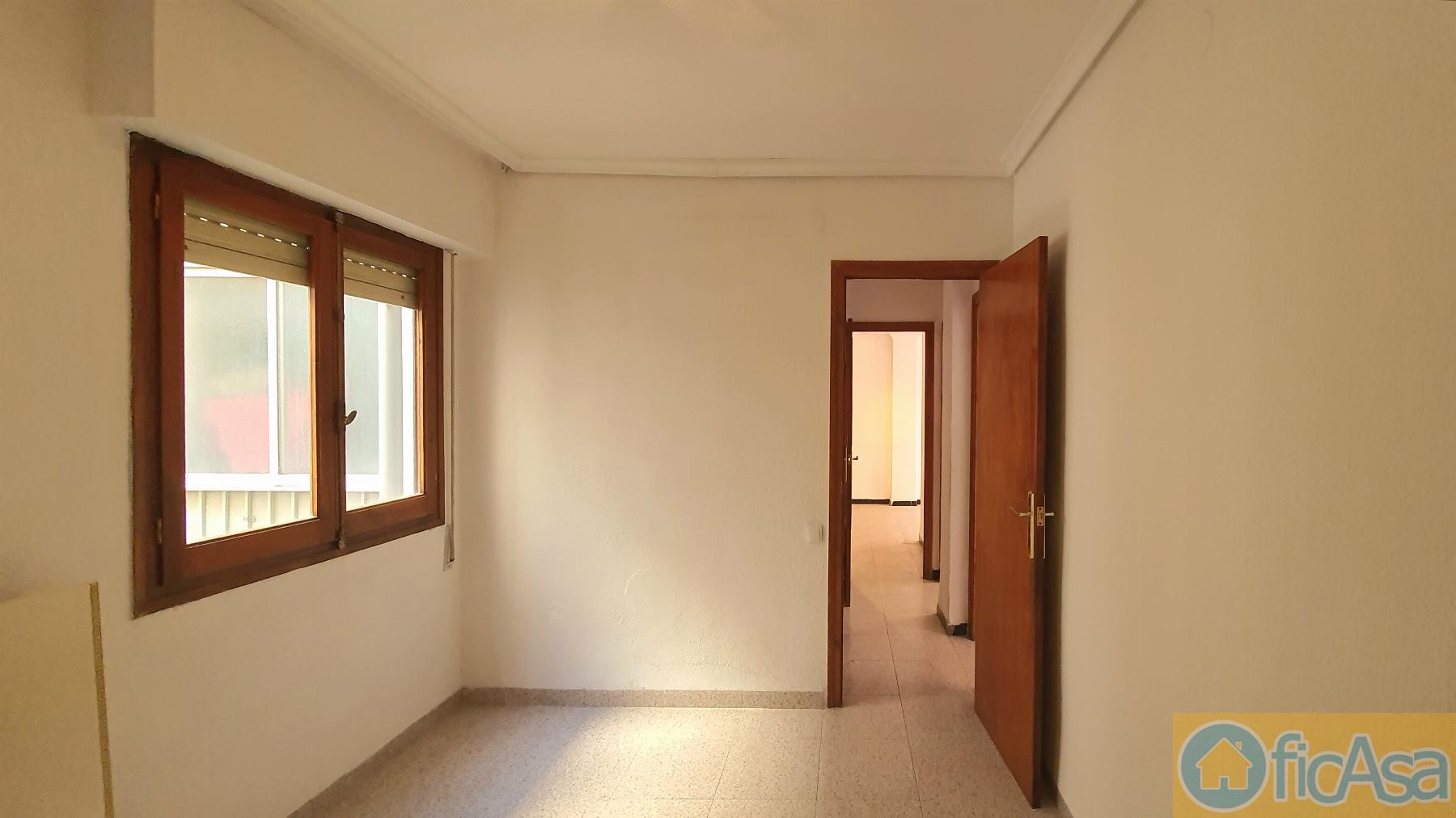For sale of flat in Castellón