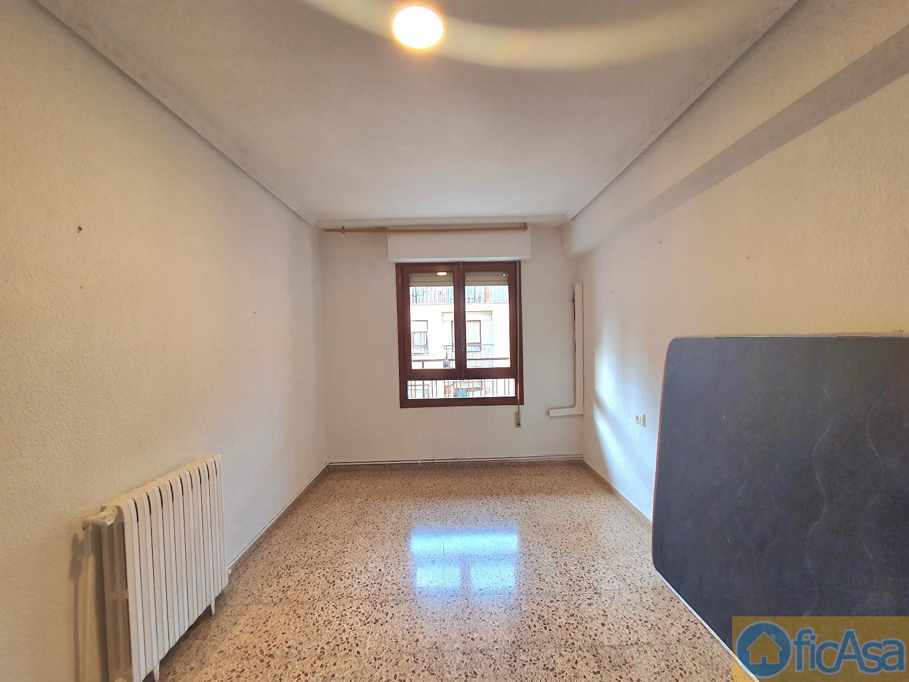 For sale of flat in Castellón