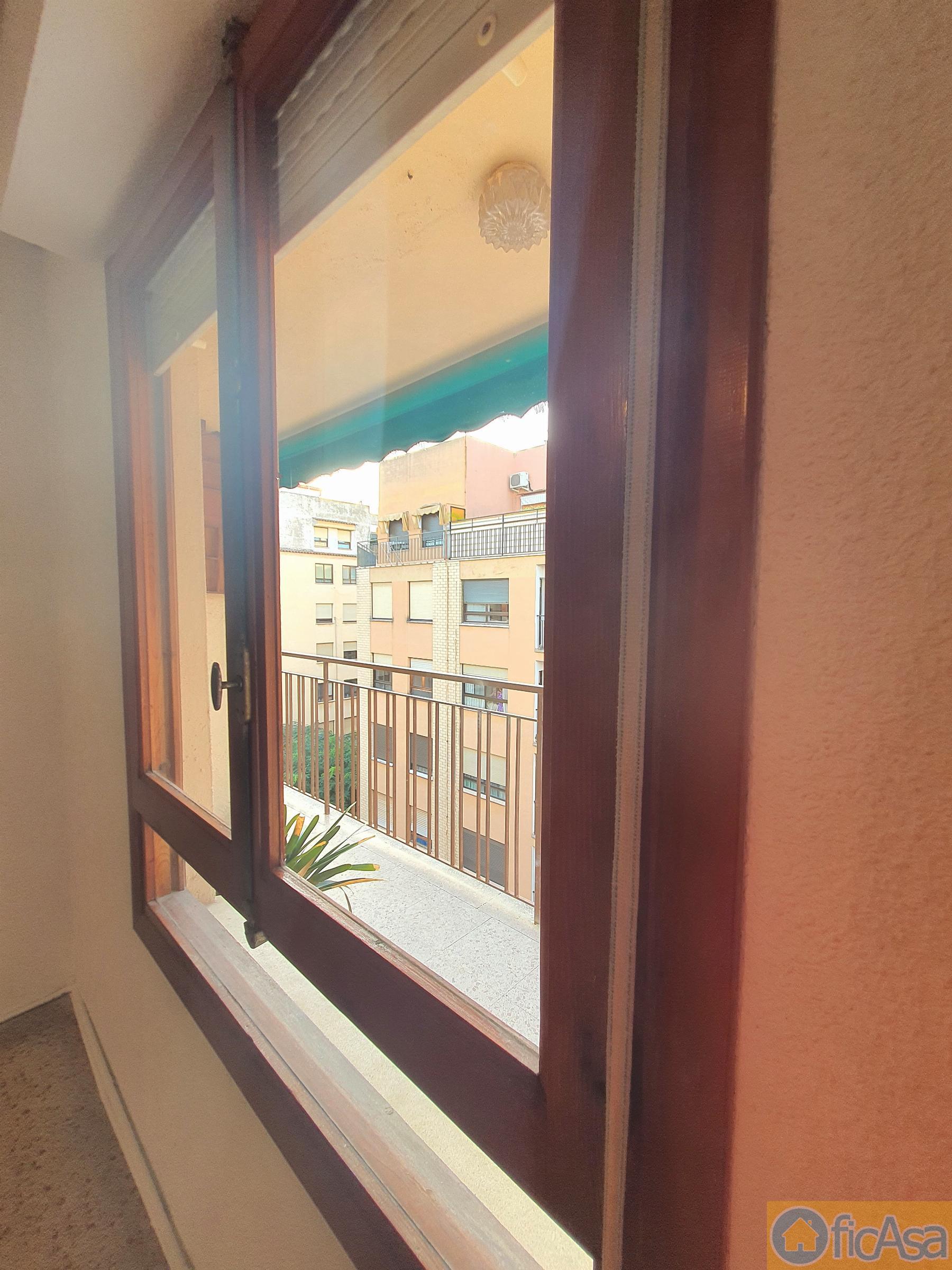 For sale of flat in Castellón