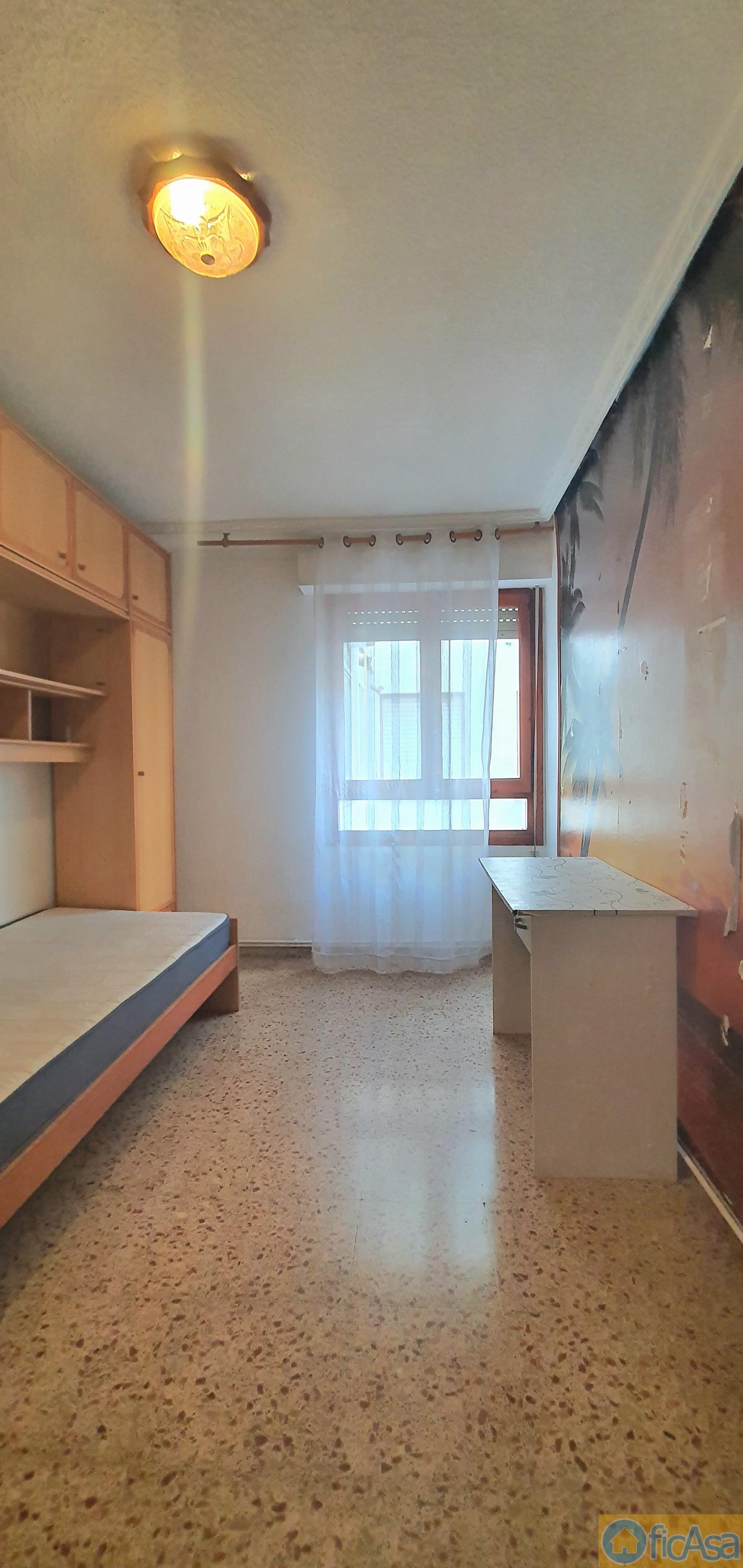 For sale of flat in Castellón