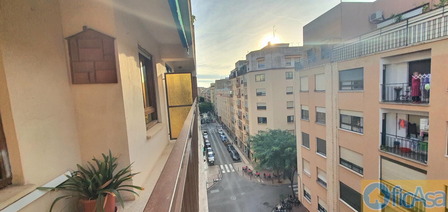 For sale of flat in Castellón