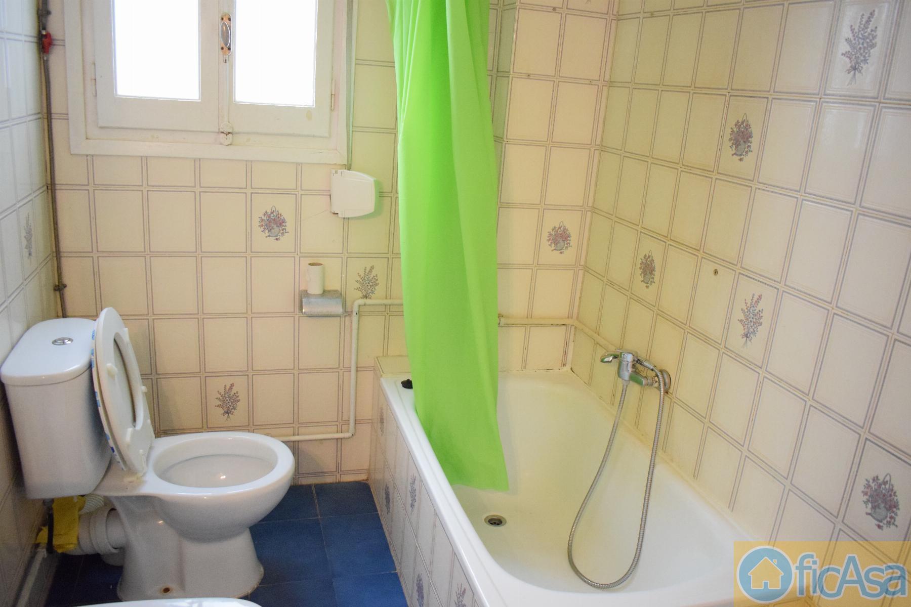For sale of flat in Castellón
