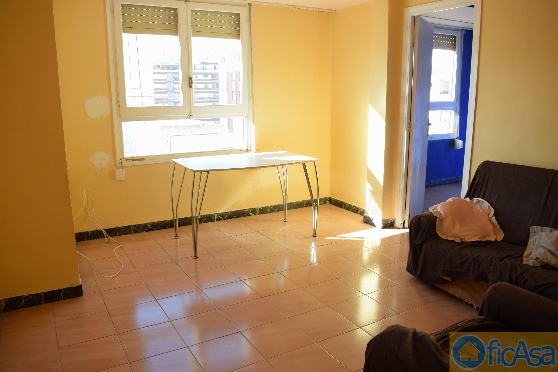 For sale of flat in Castellón