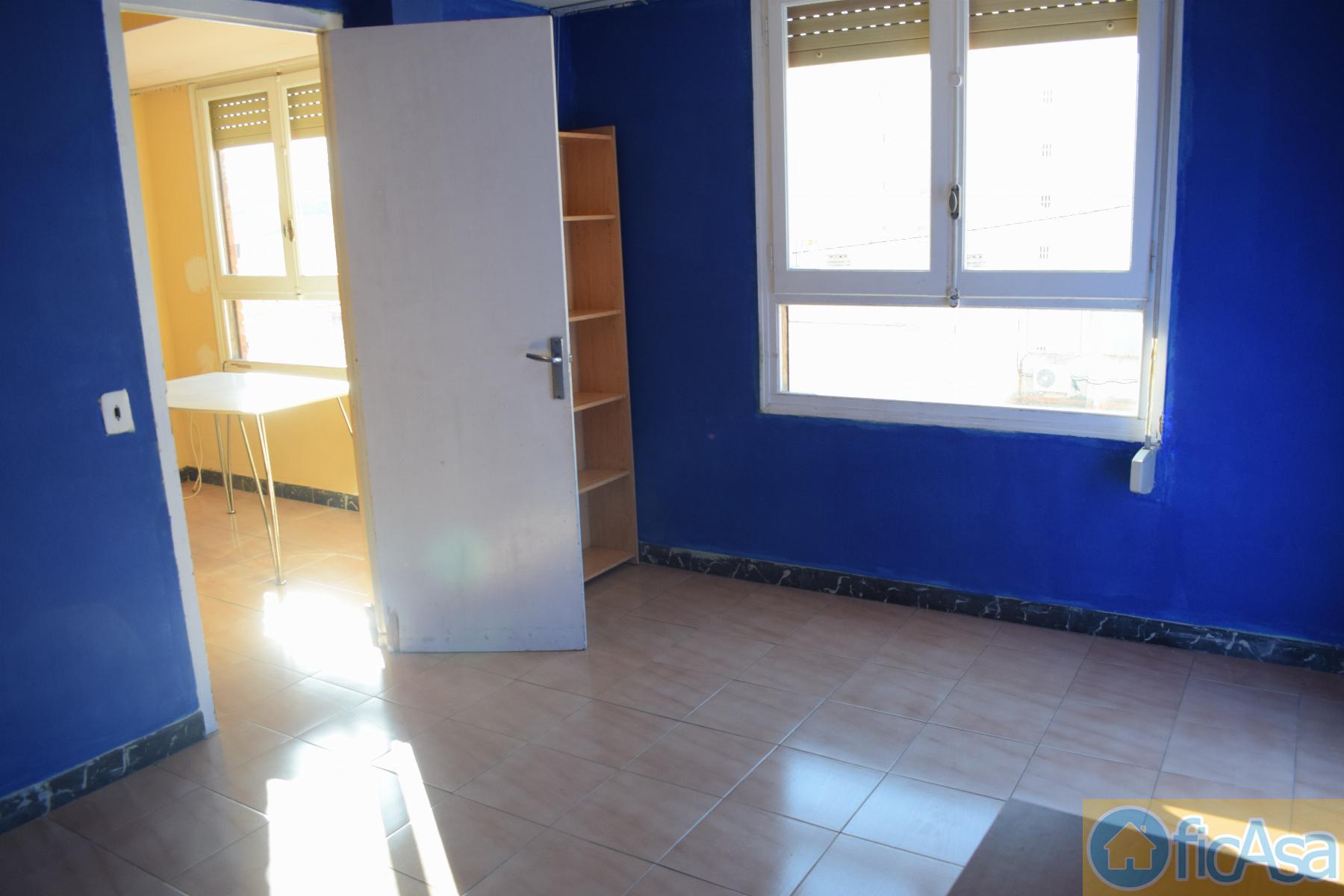 For sale of flat in Castellón