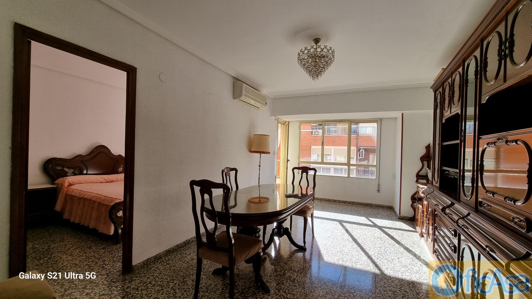 For sale of flat in Castellón