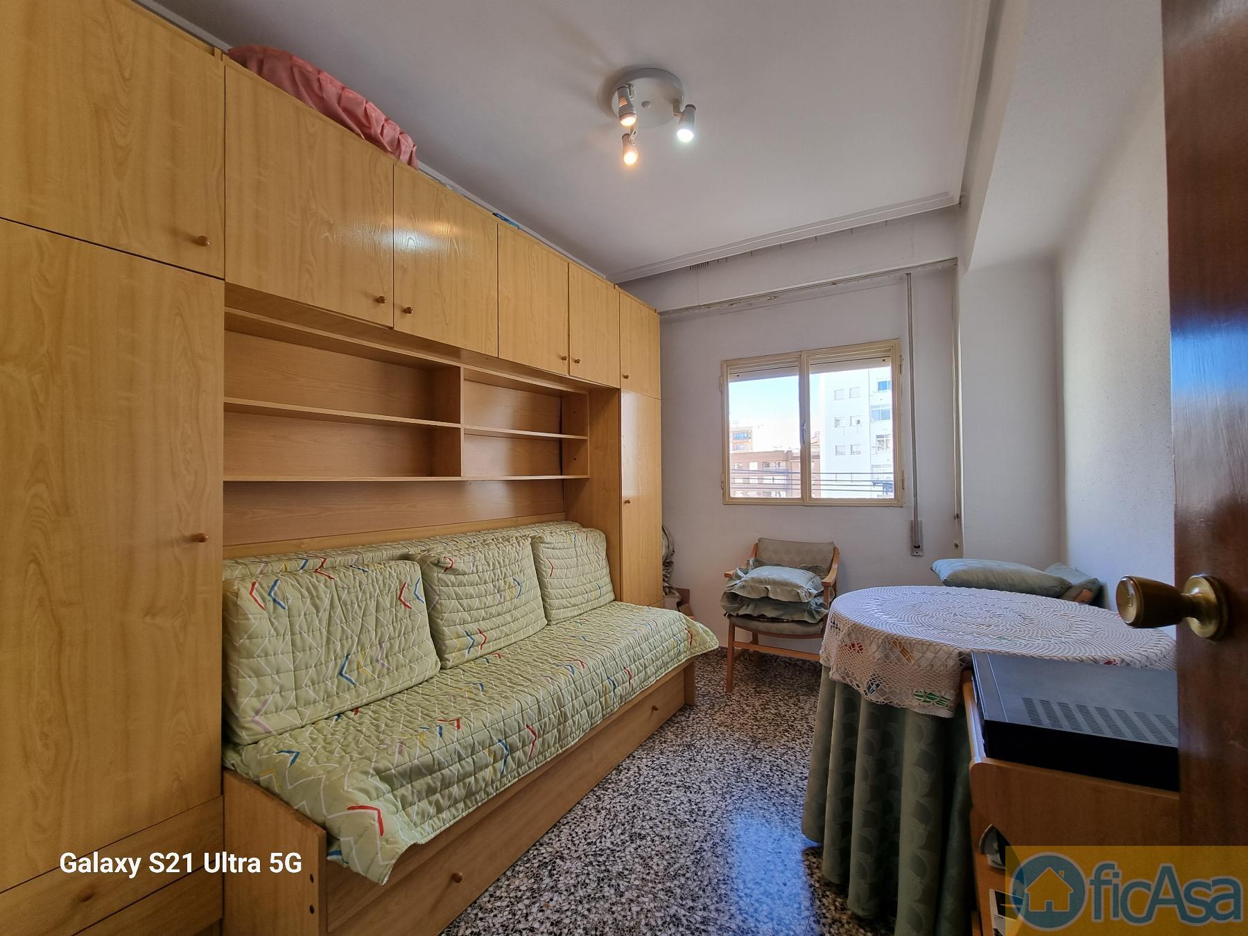 For sale of flat in Castellón