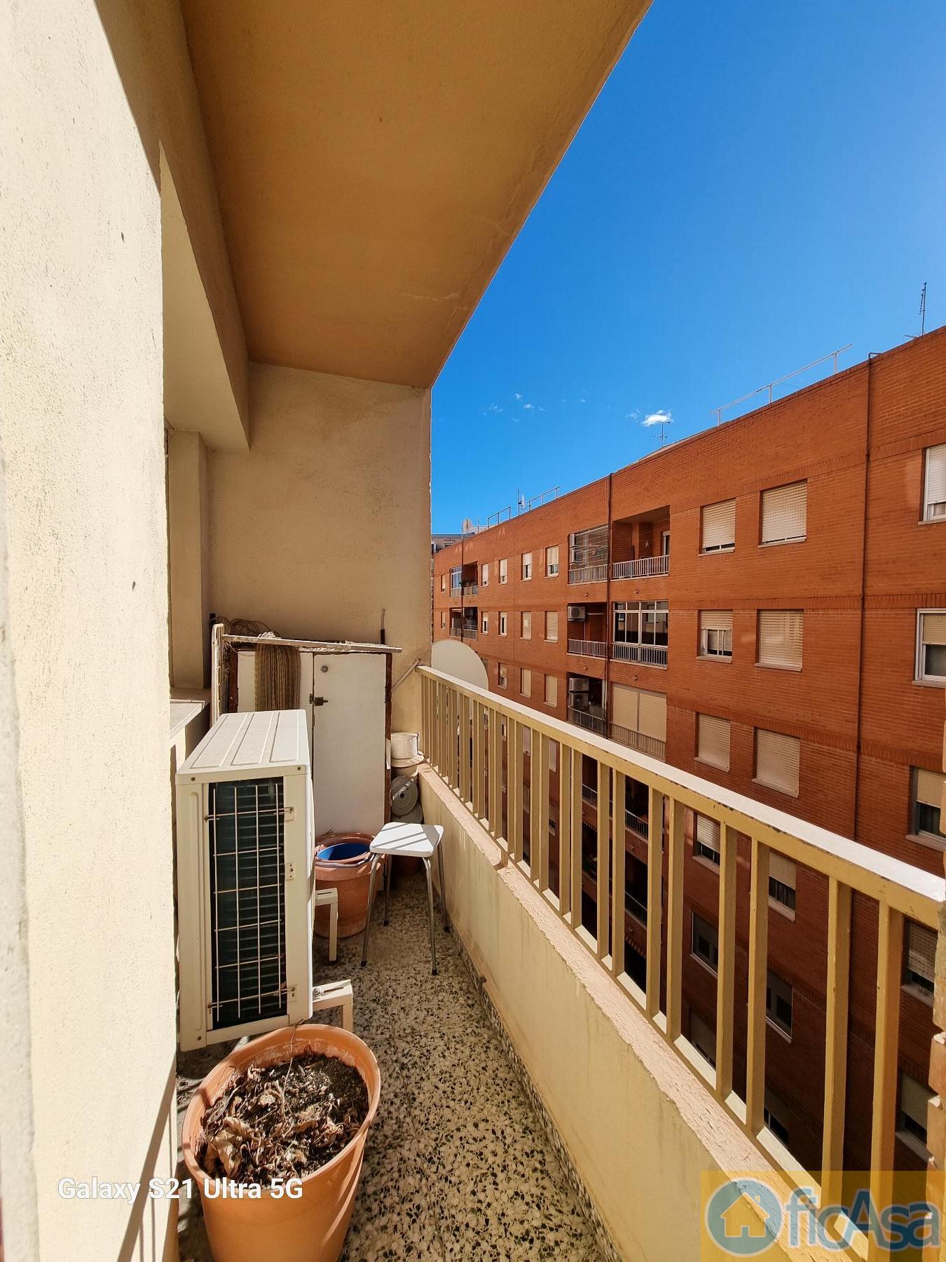 For sale of flat in Castellón